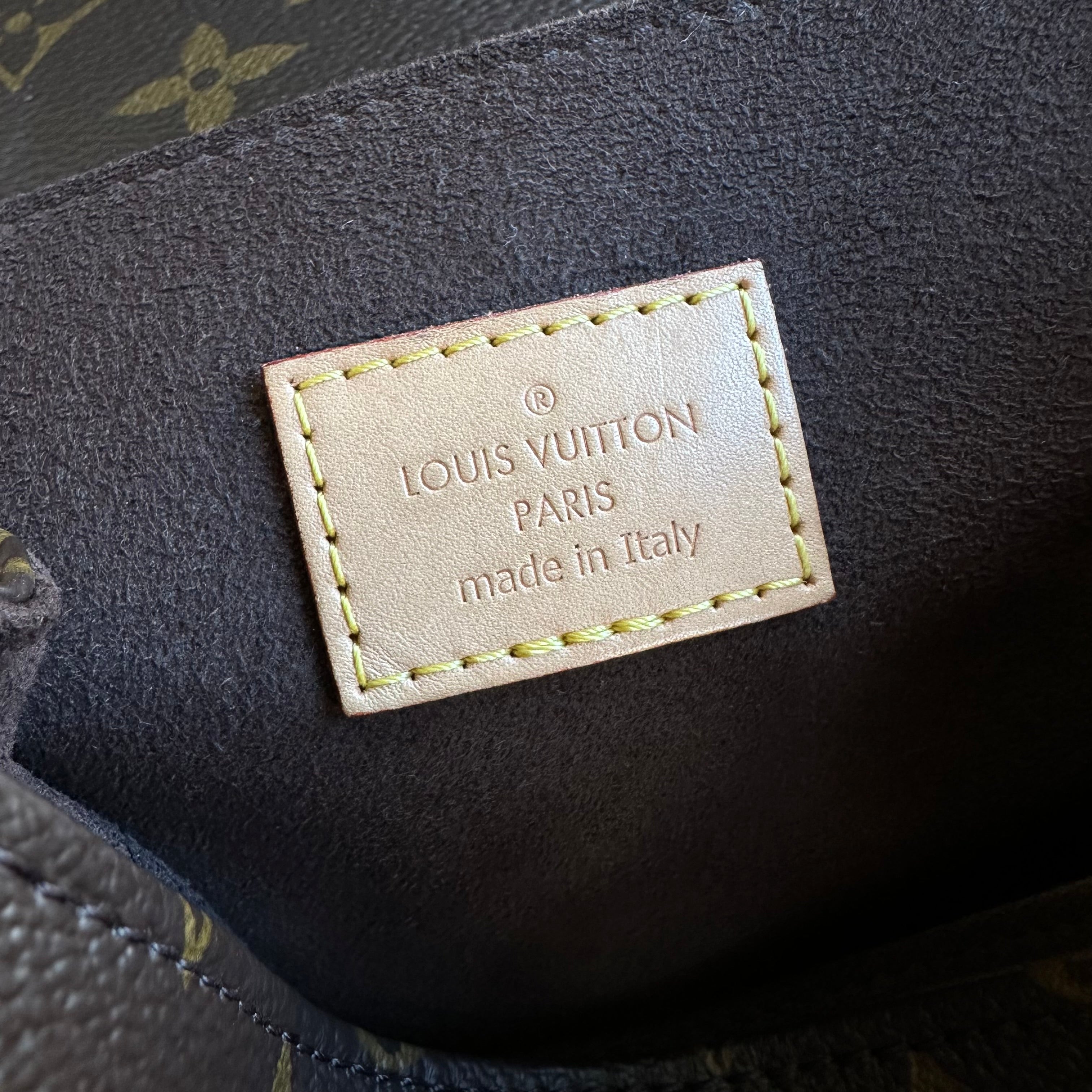 Louis Vuitton Pochette Metis