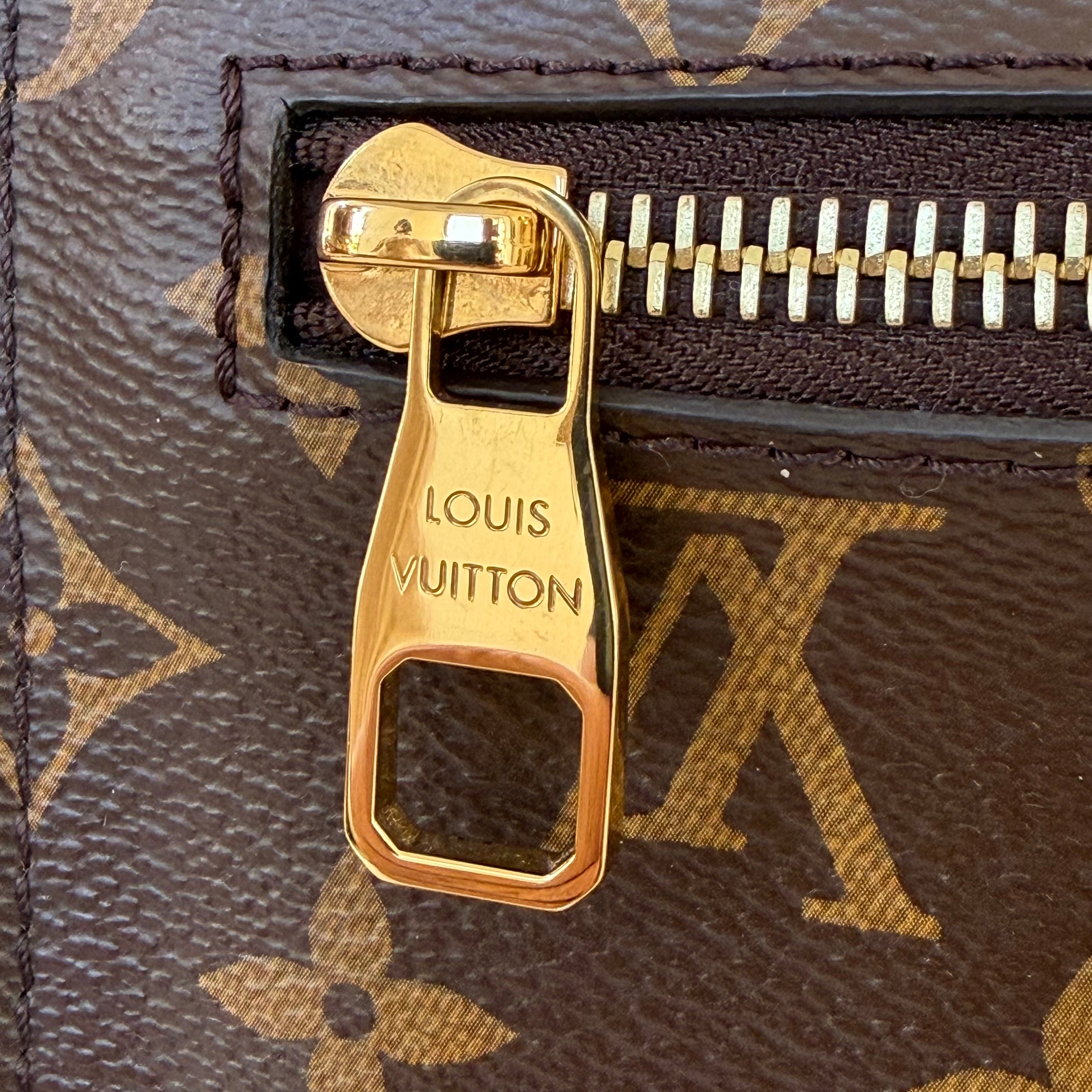 Louis Vuitton Pochette Metis