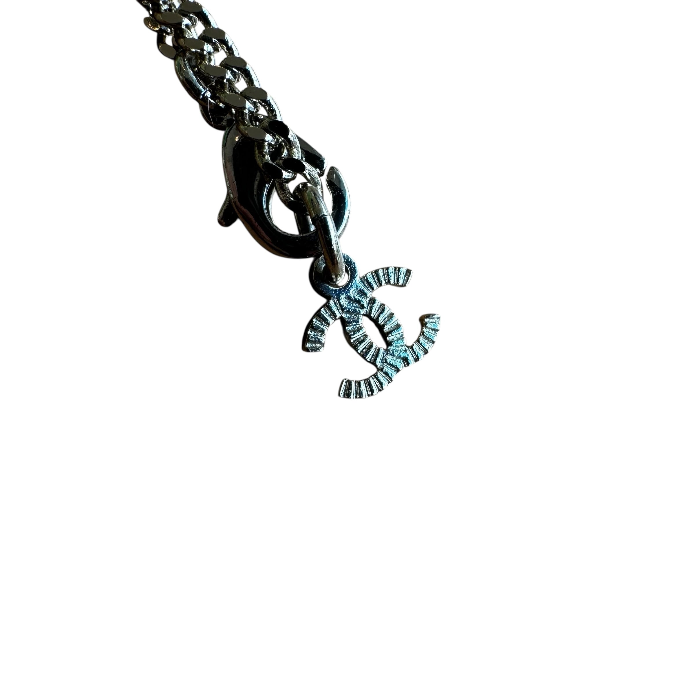 Chanel pendente CC su catena