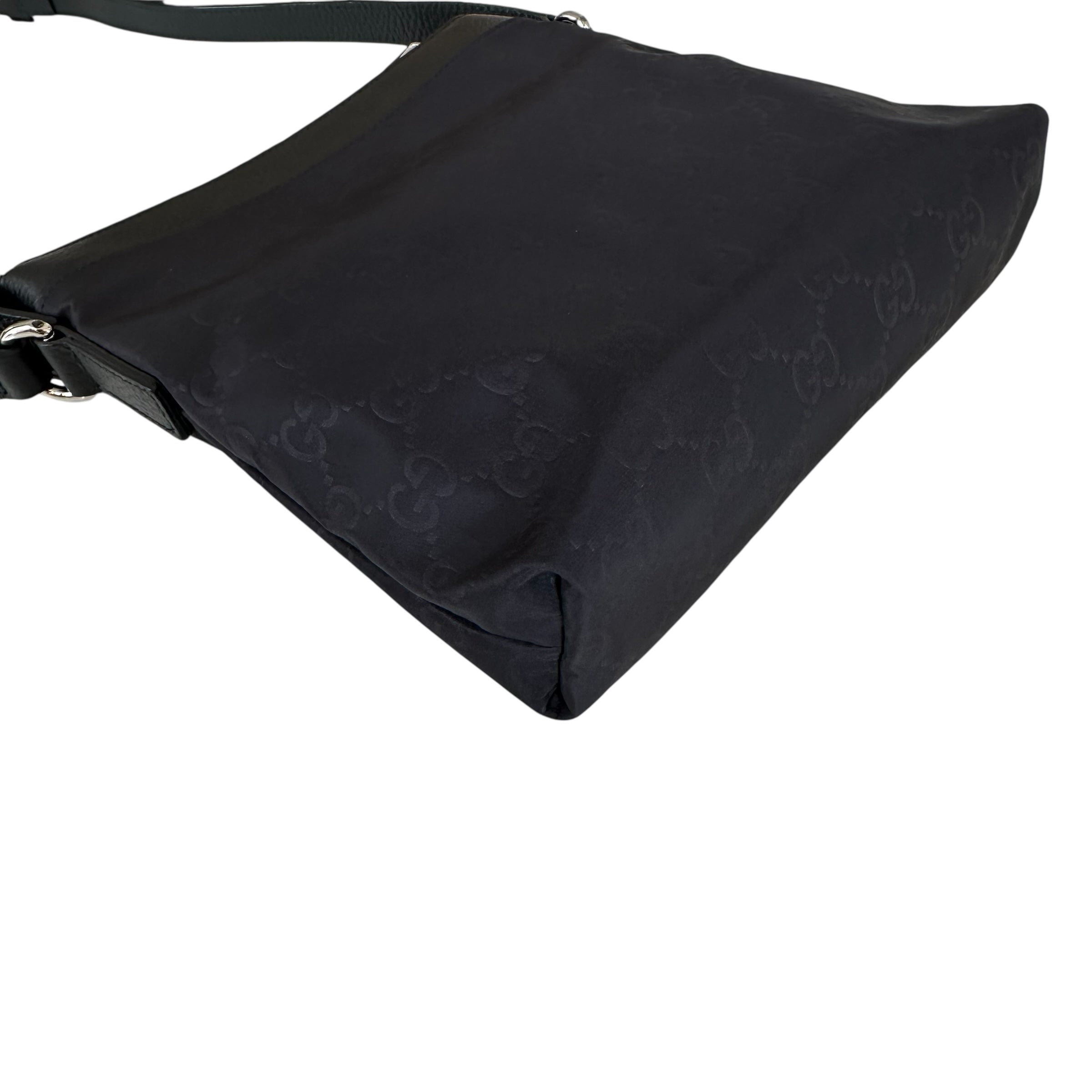 Gucci Messenger in nylon GG