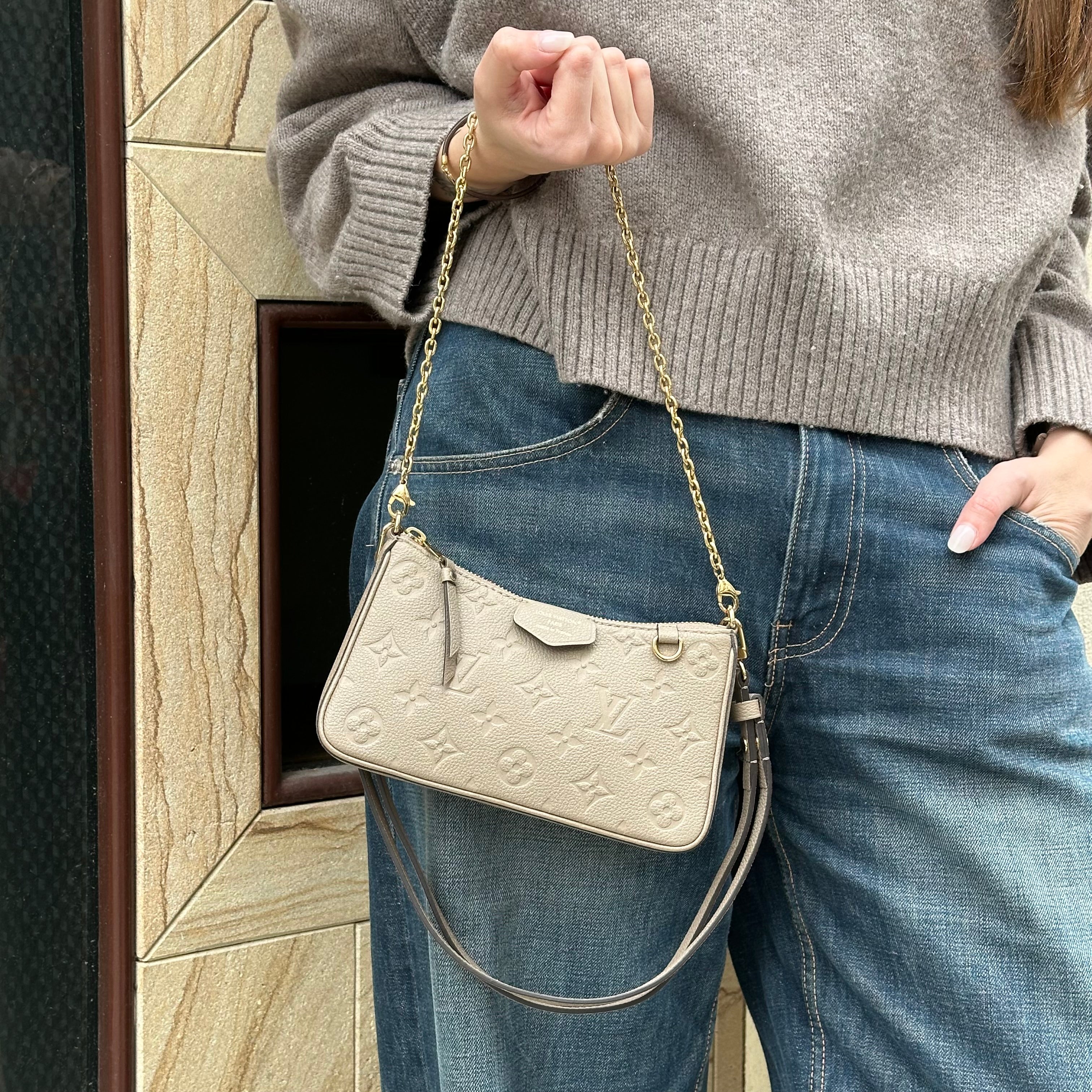 Louis Vuitton pochette Easy Pouch On Strap