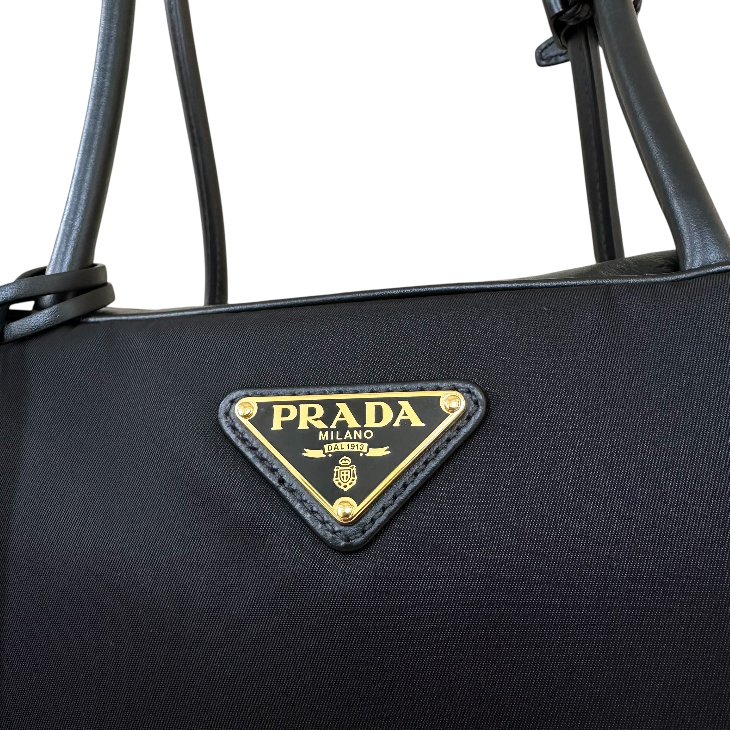 Prada borsa Bauletto large in Re-Nylon