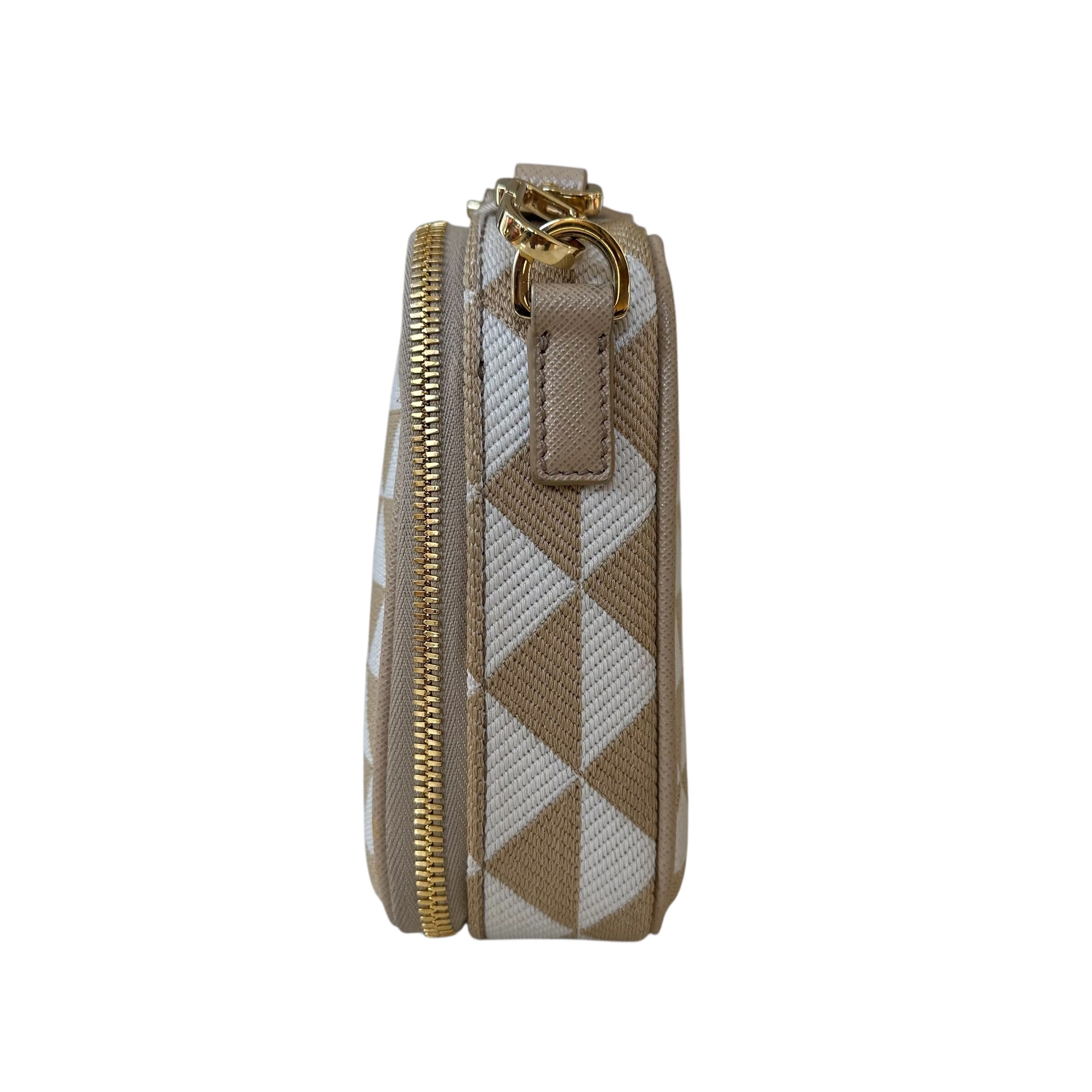 Prada messenger symbole