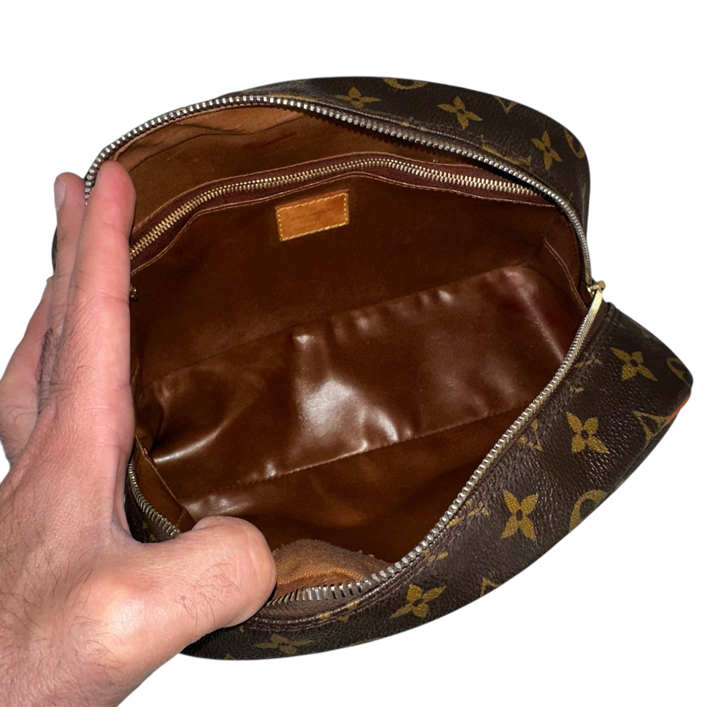 Louis Vuitton Trousse Toilette 25