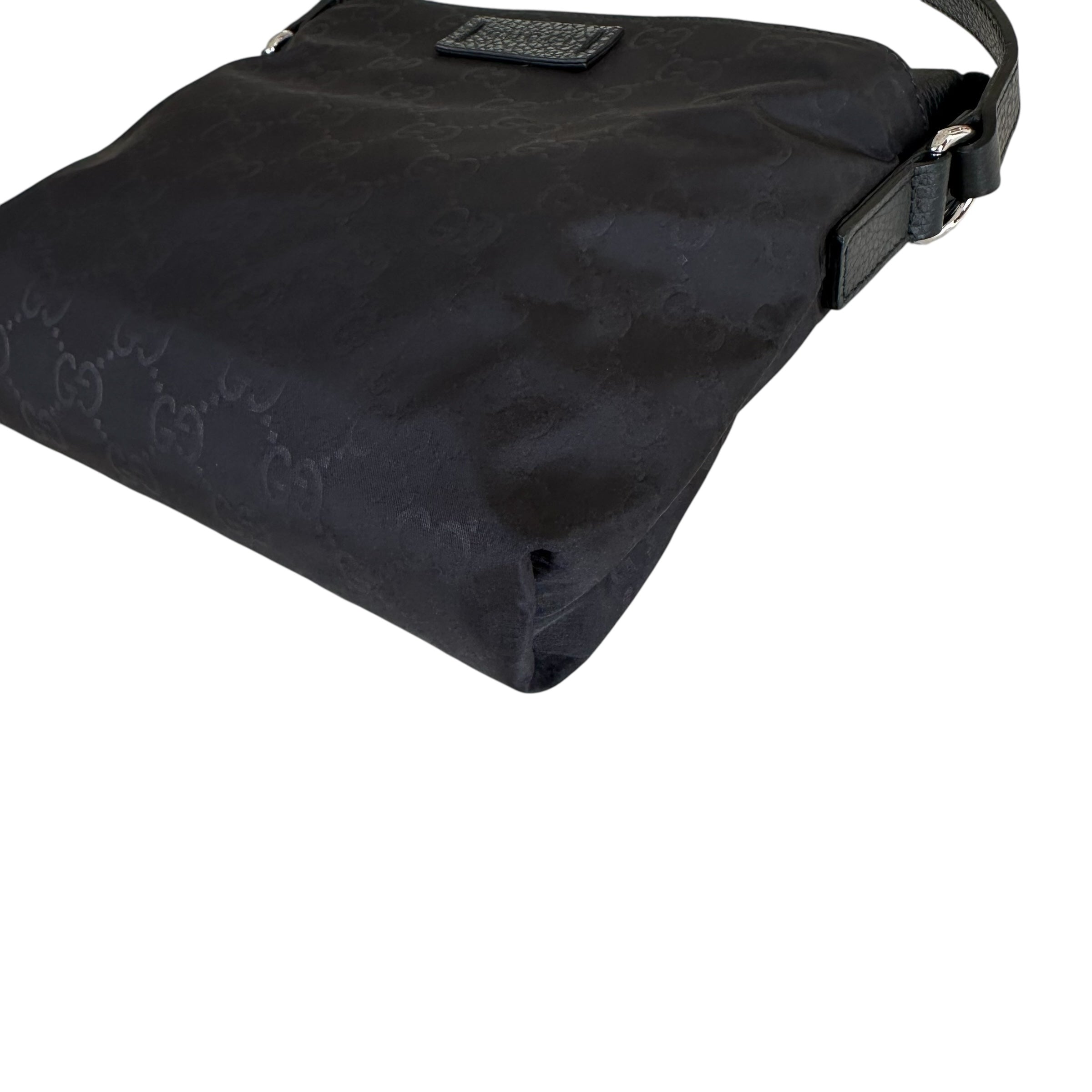 Gucci Messenger in nylon GG
