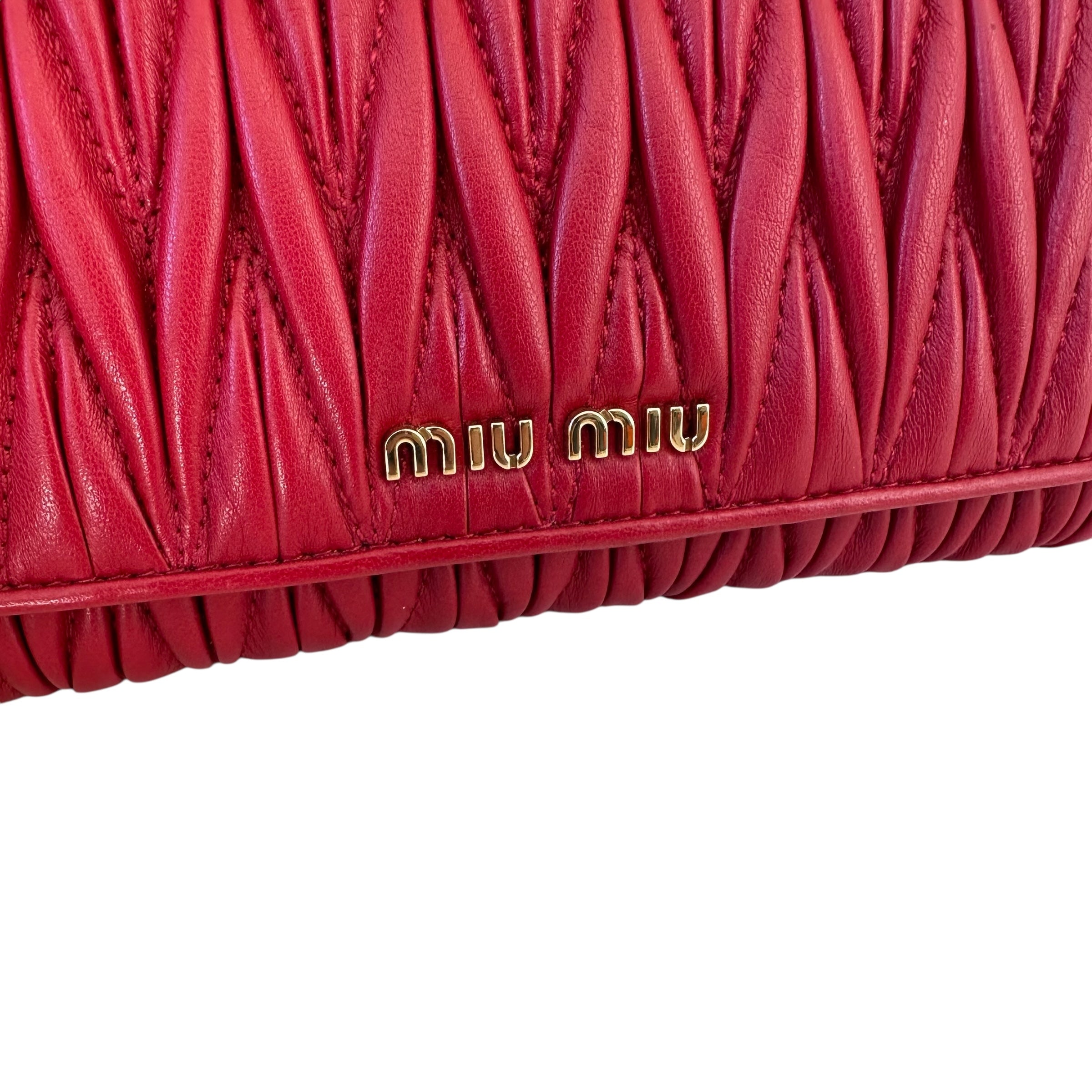 Miu Miu portafoglio con catena