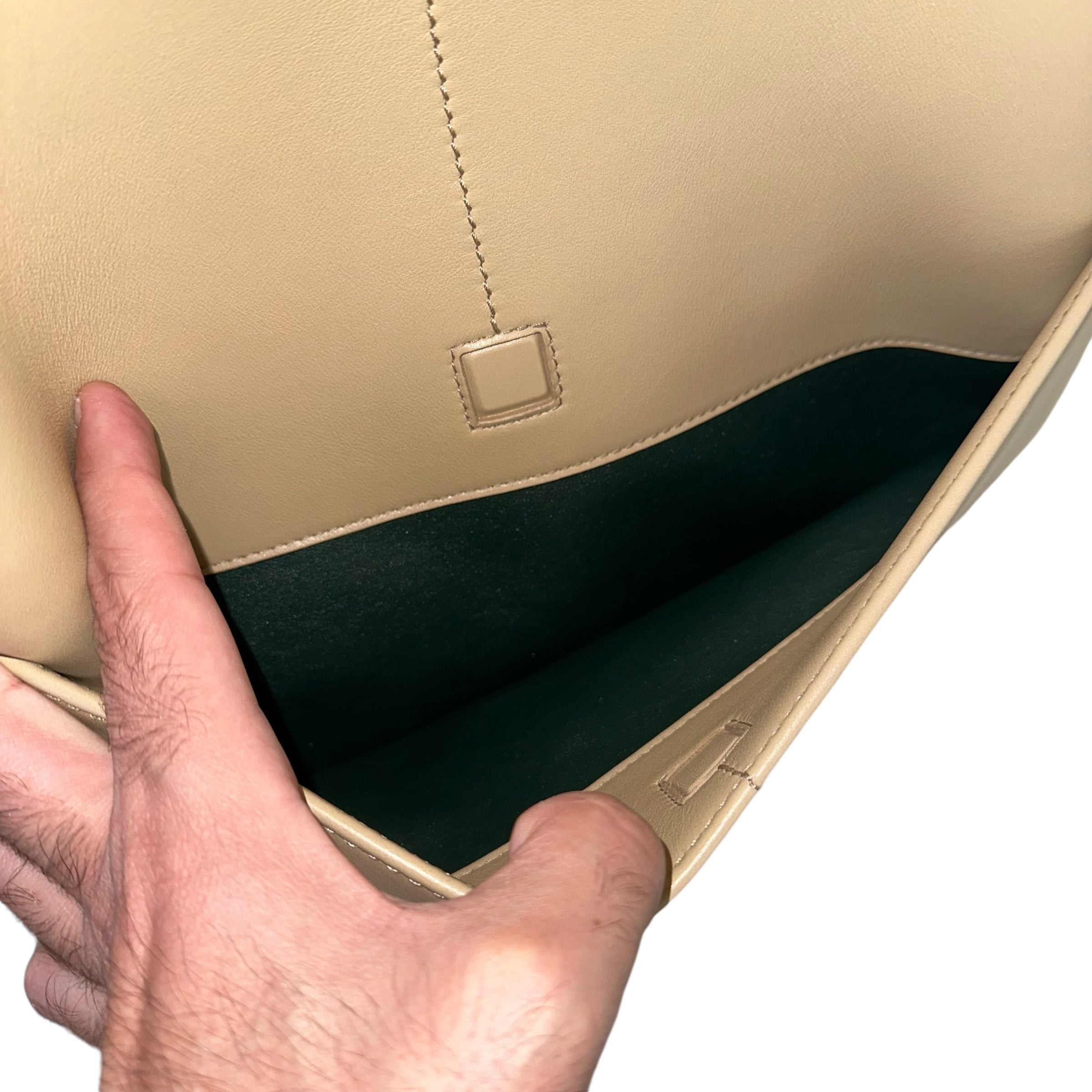 Burberry Tote Snip