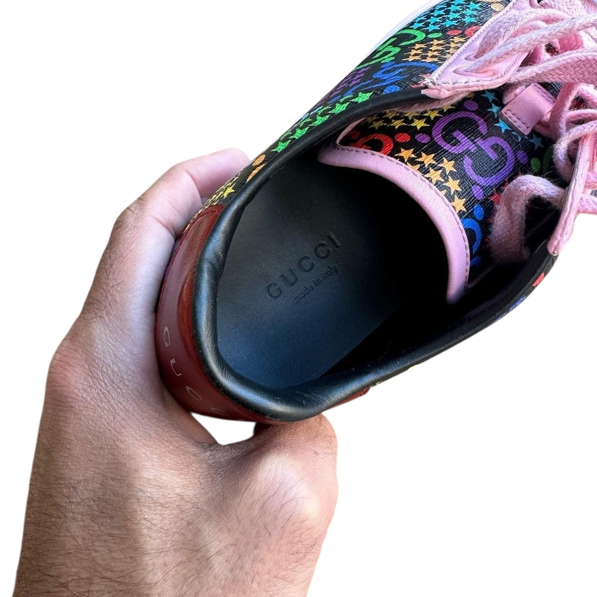 Sneaker Gucci in tela GG Psychedelic e finiture in pelle rosa Stile: 610086