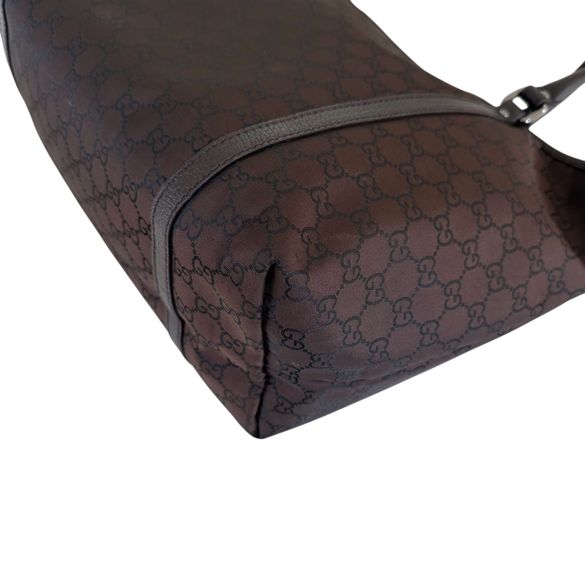 Gucci borsa shopping in nylon GG