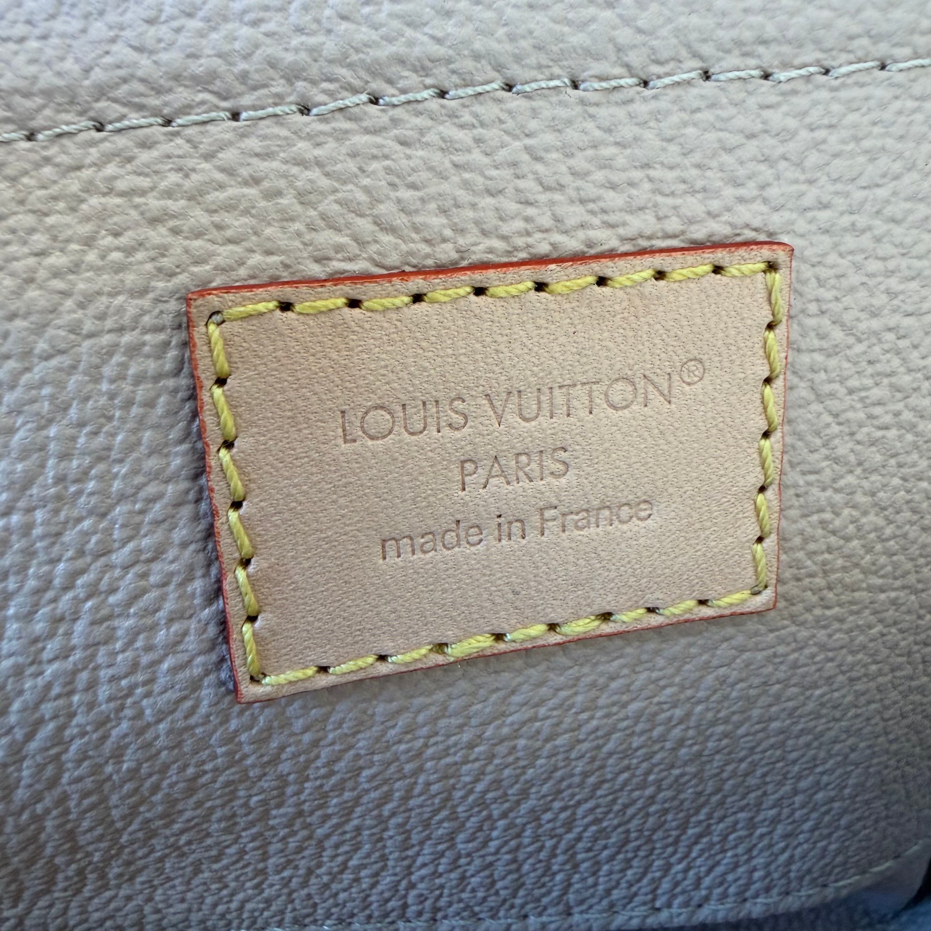 Louis Vuitton Trousse Toilette Locker Dopp Kit