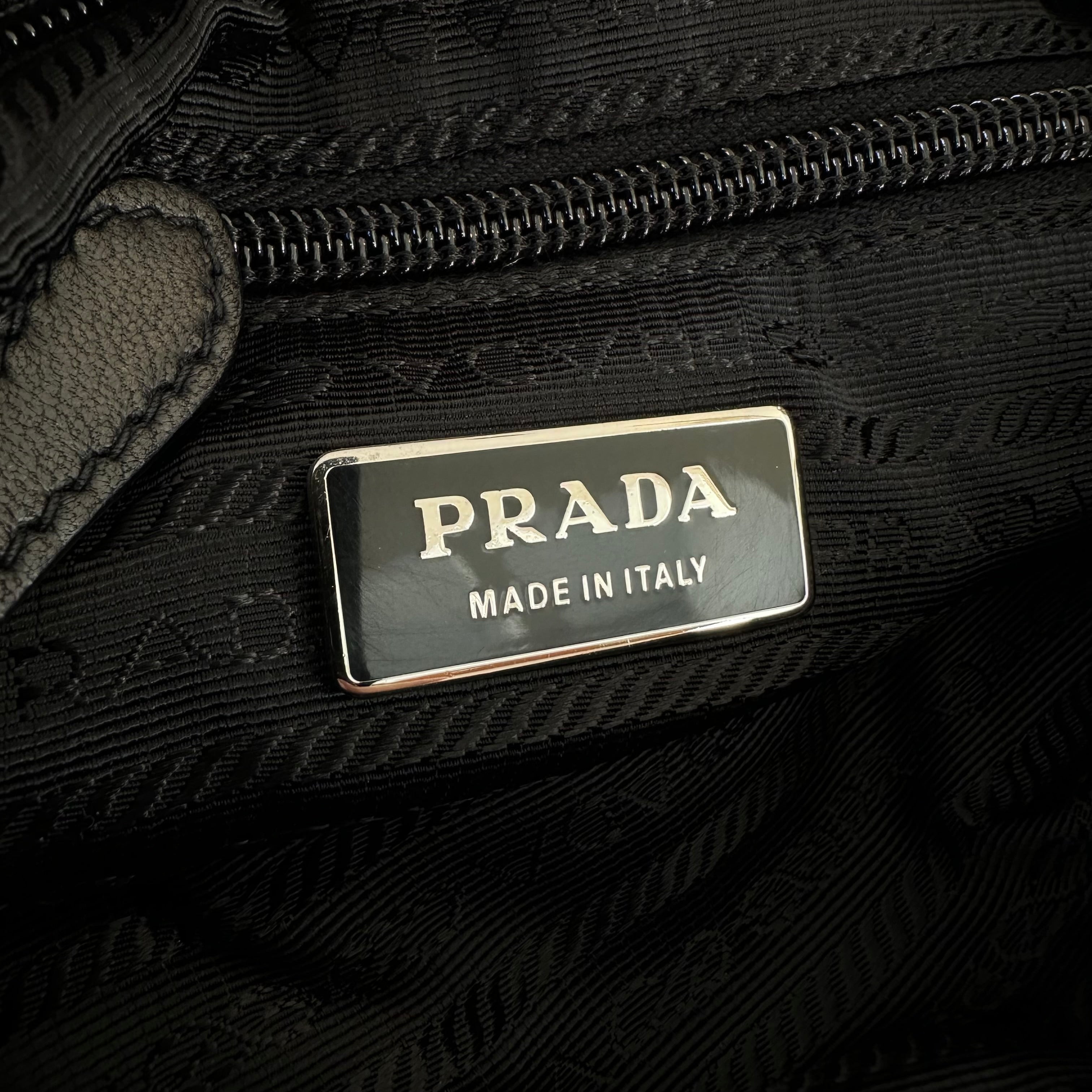 Prada borsa a tracolla in nylon