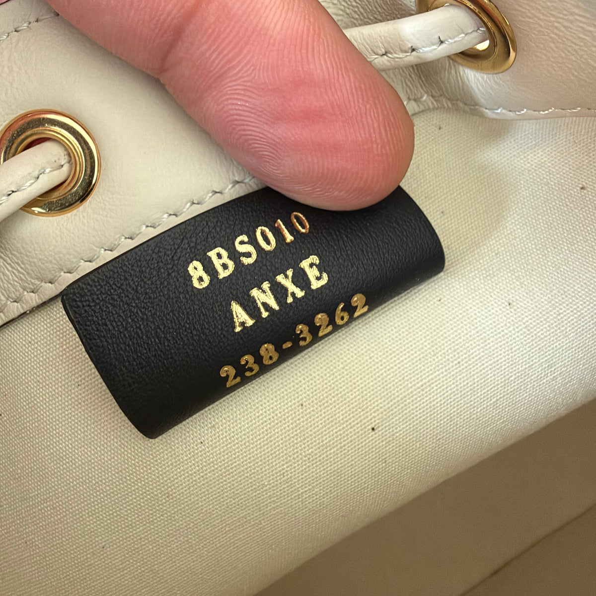 Fendi mini borsa a secchiello Mon Tresor