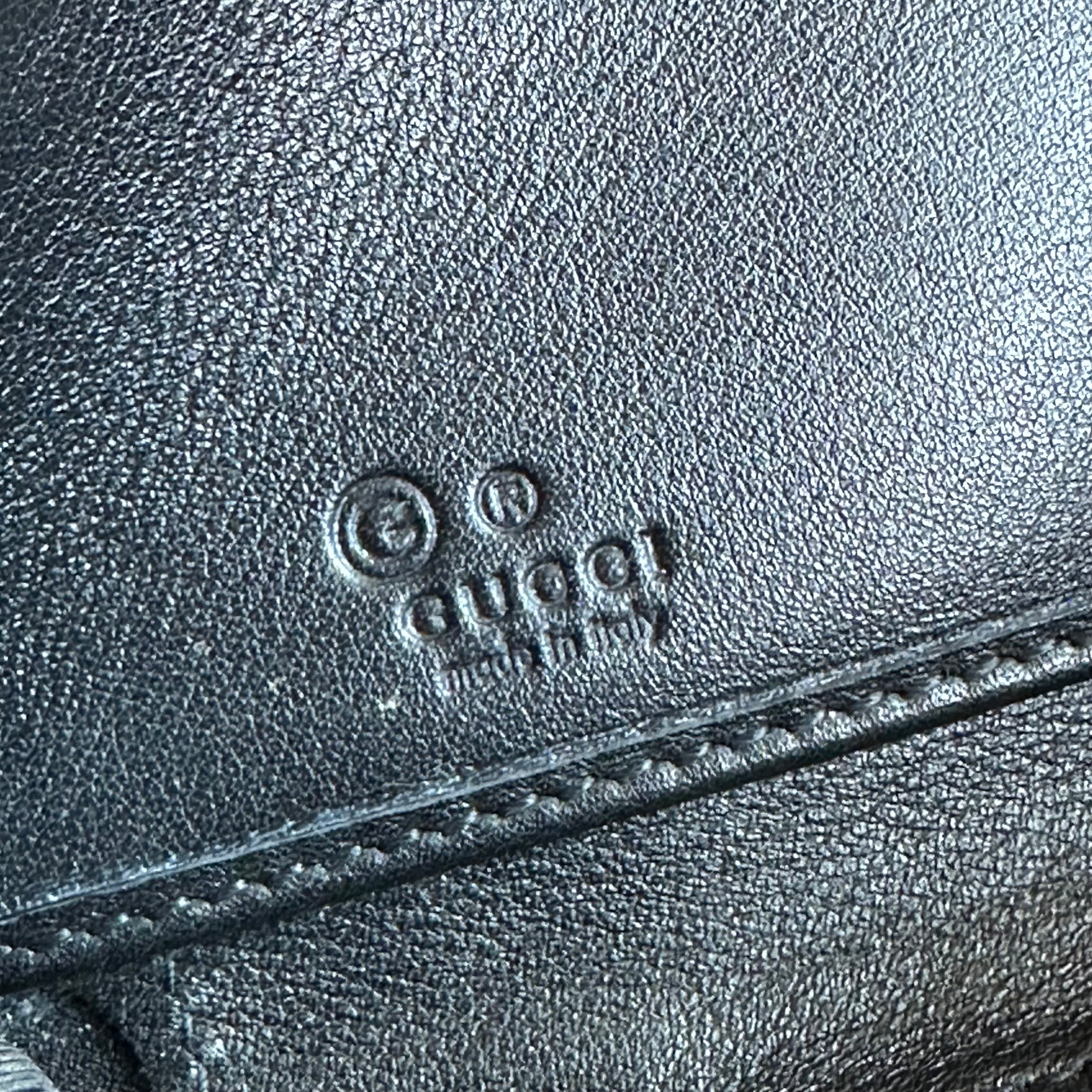 Prada portafoglio Continental