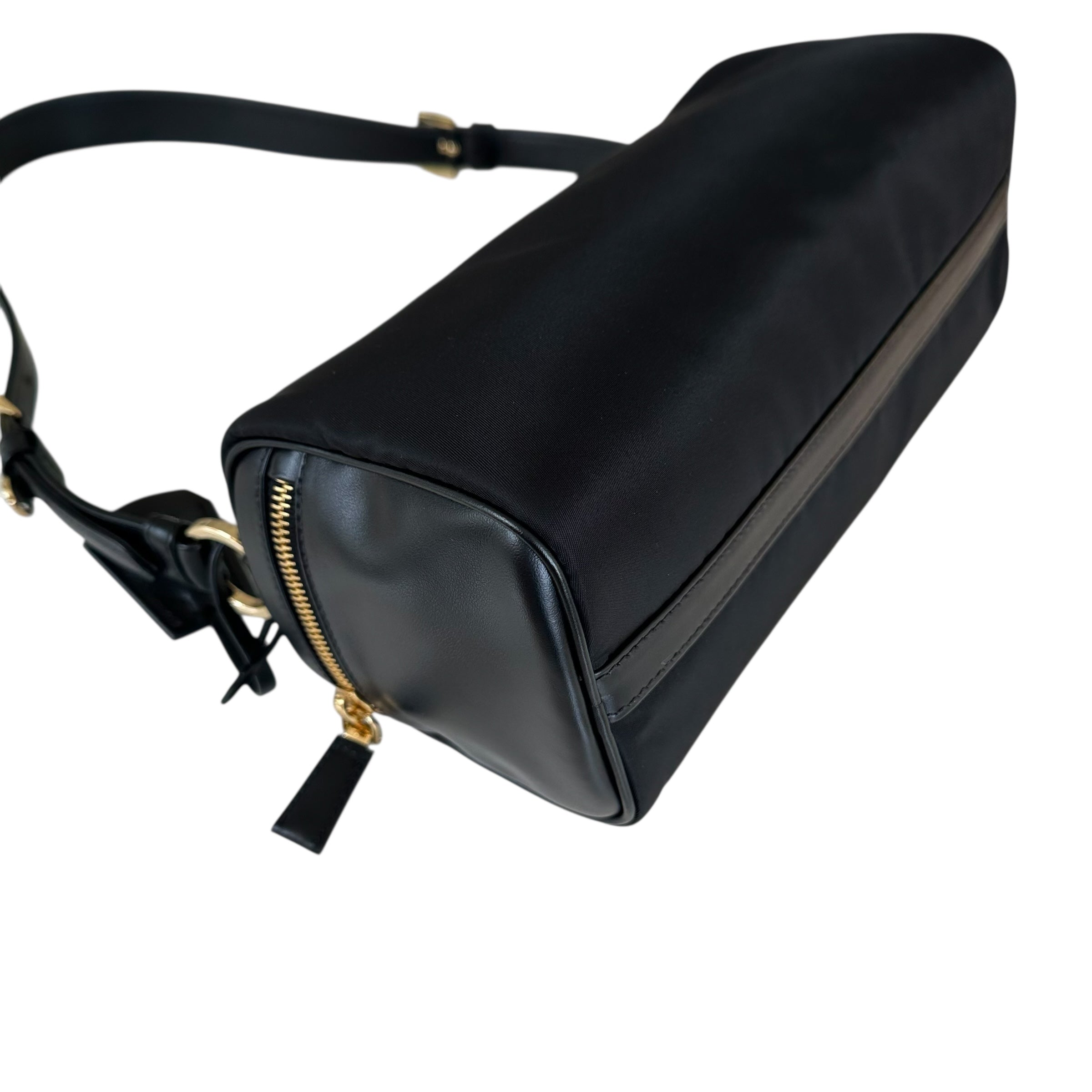 Prada borsa a spalla media con lucchetto