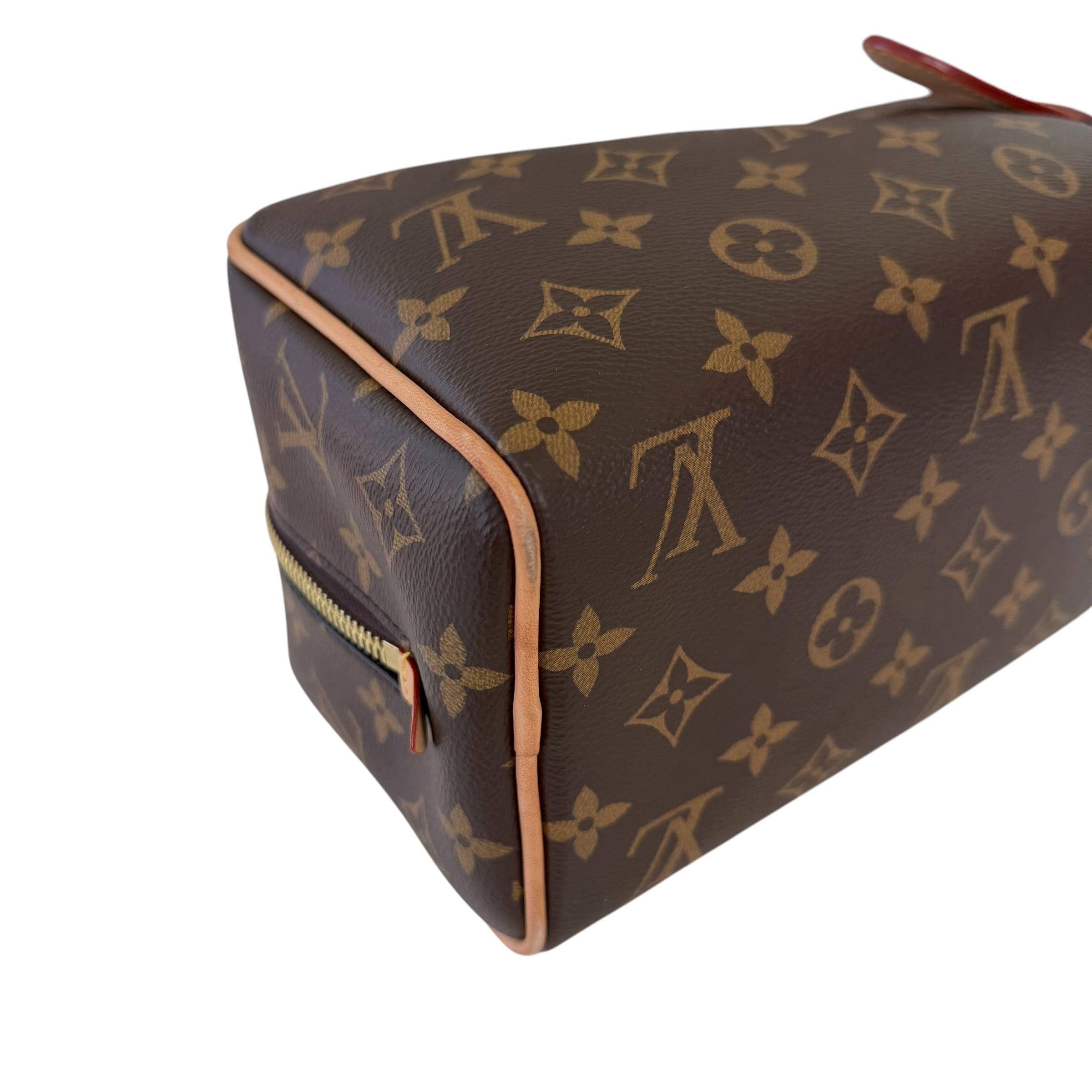 Louis Vuitton Trousse Toilette Locker Dopp Kit