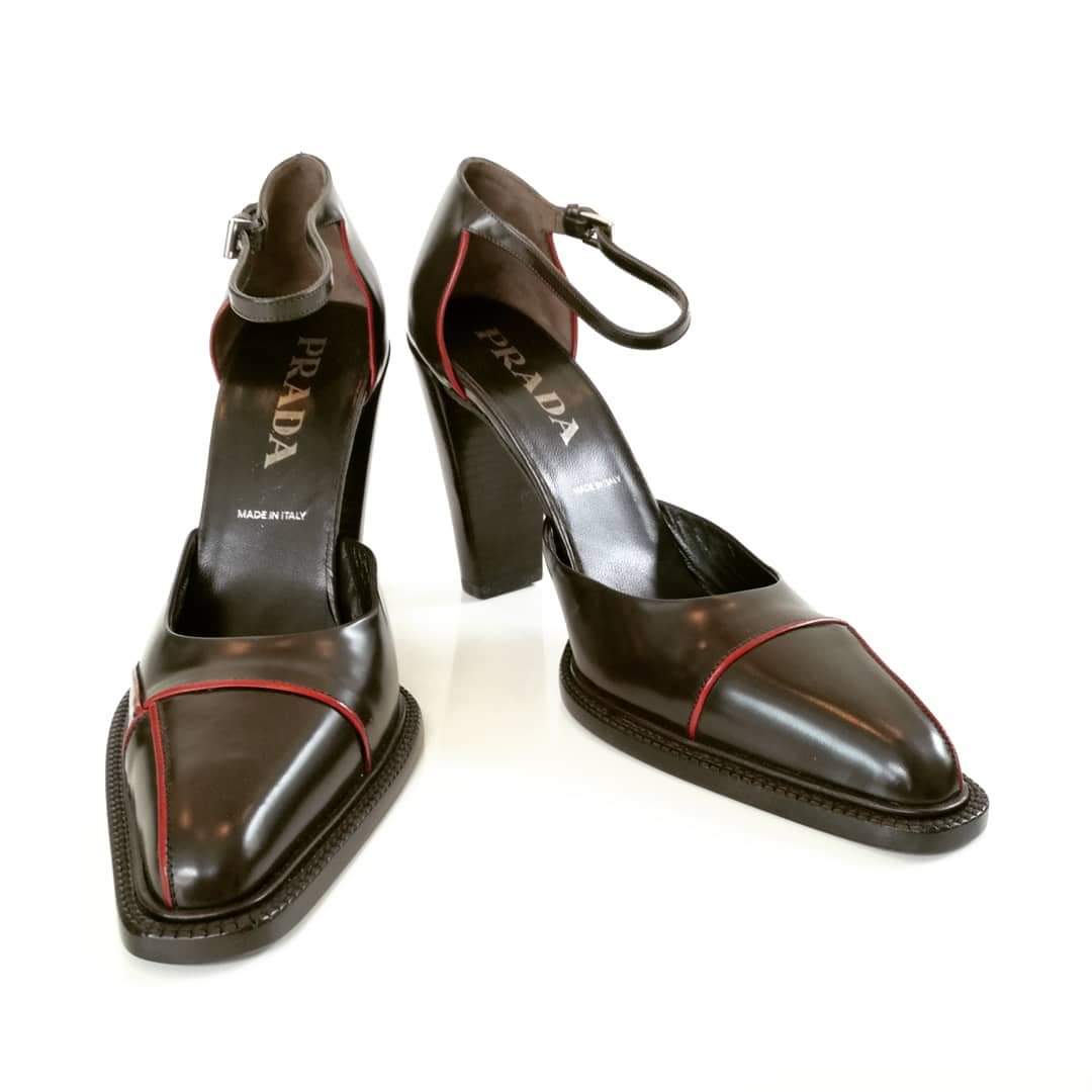 Décolleté Prada in pelle
