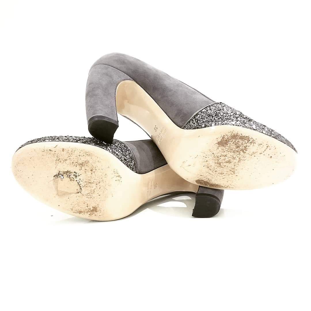 Décolleté Miu Miu in scamosciato con punta glitterata