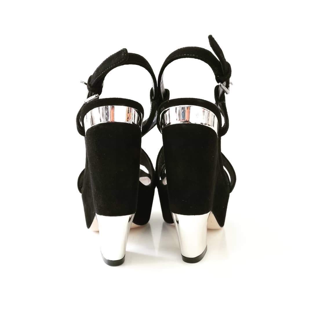 Sandalo Miu Miu in scamosciato
