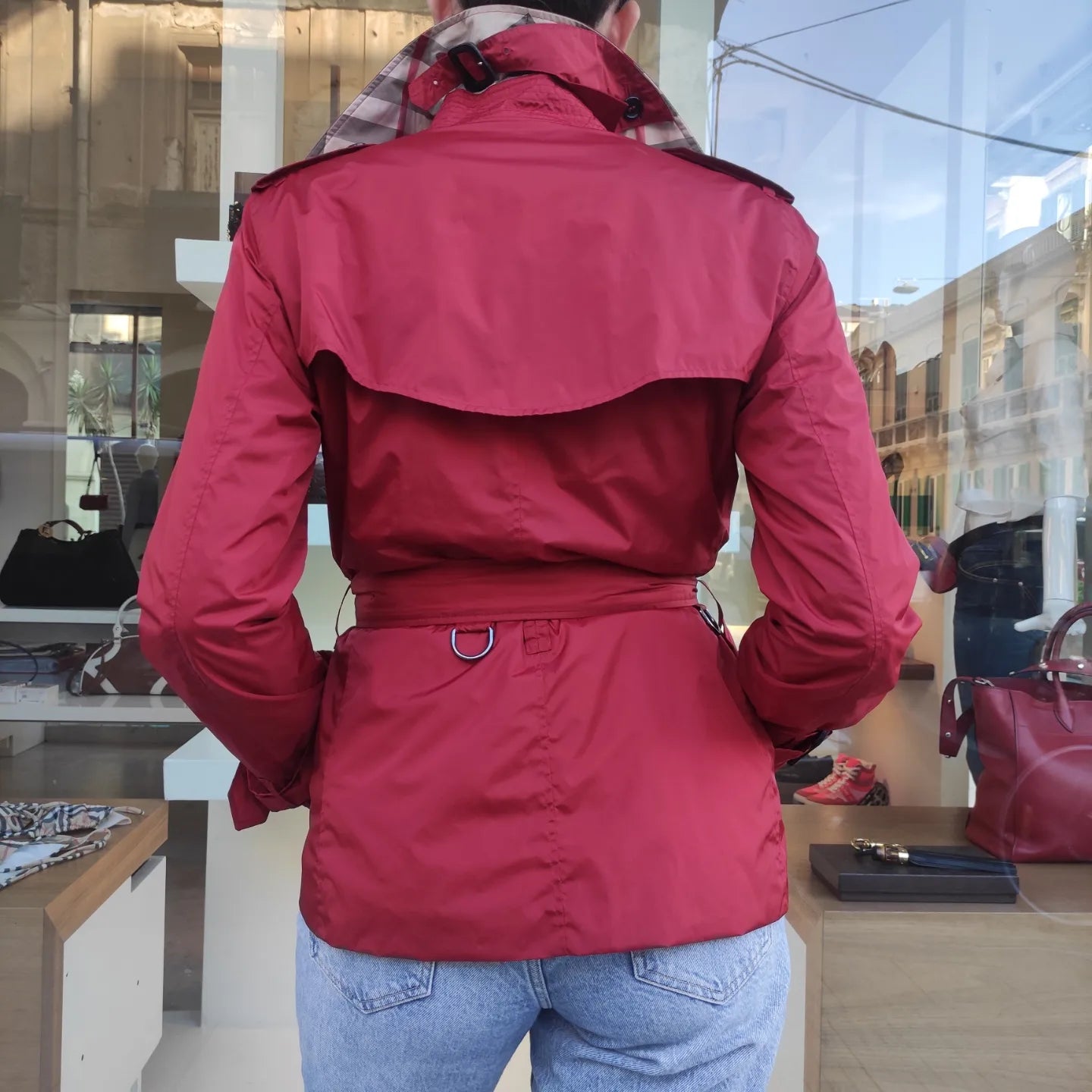 Trench corto Burberry Brit in nylon
