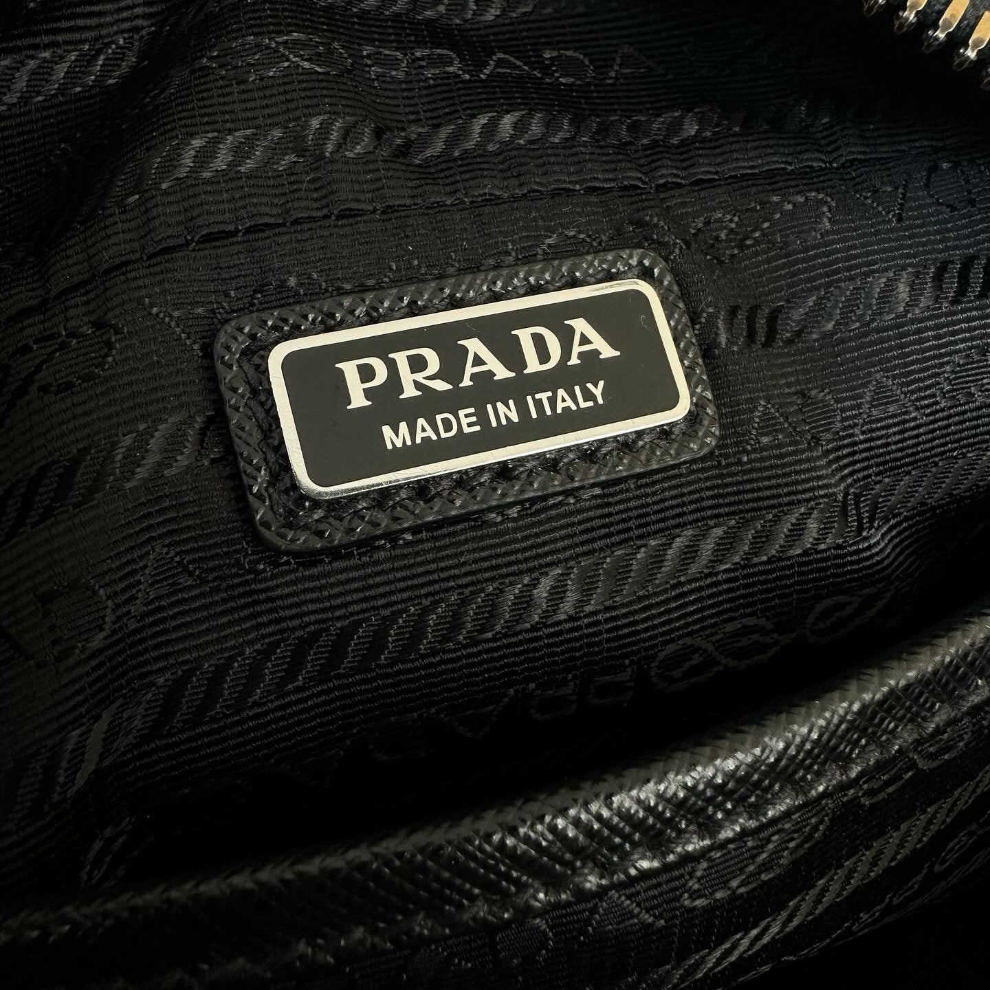 Prada borsa Brique in Re-Nylon