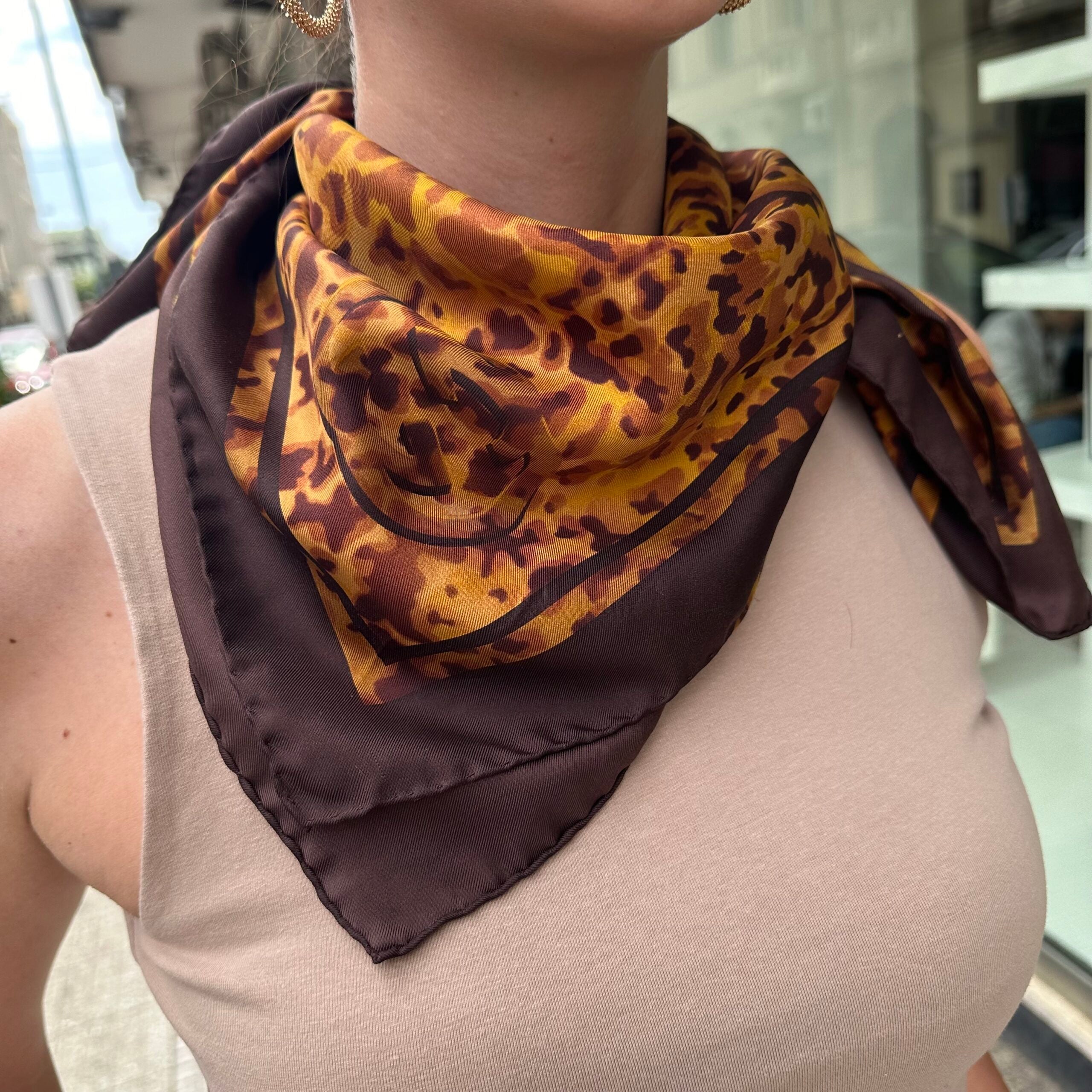 Gucci foulard maculato in seta