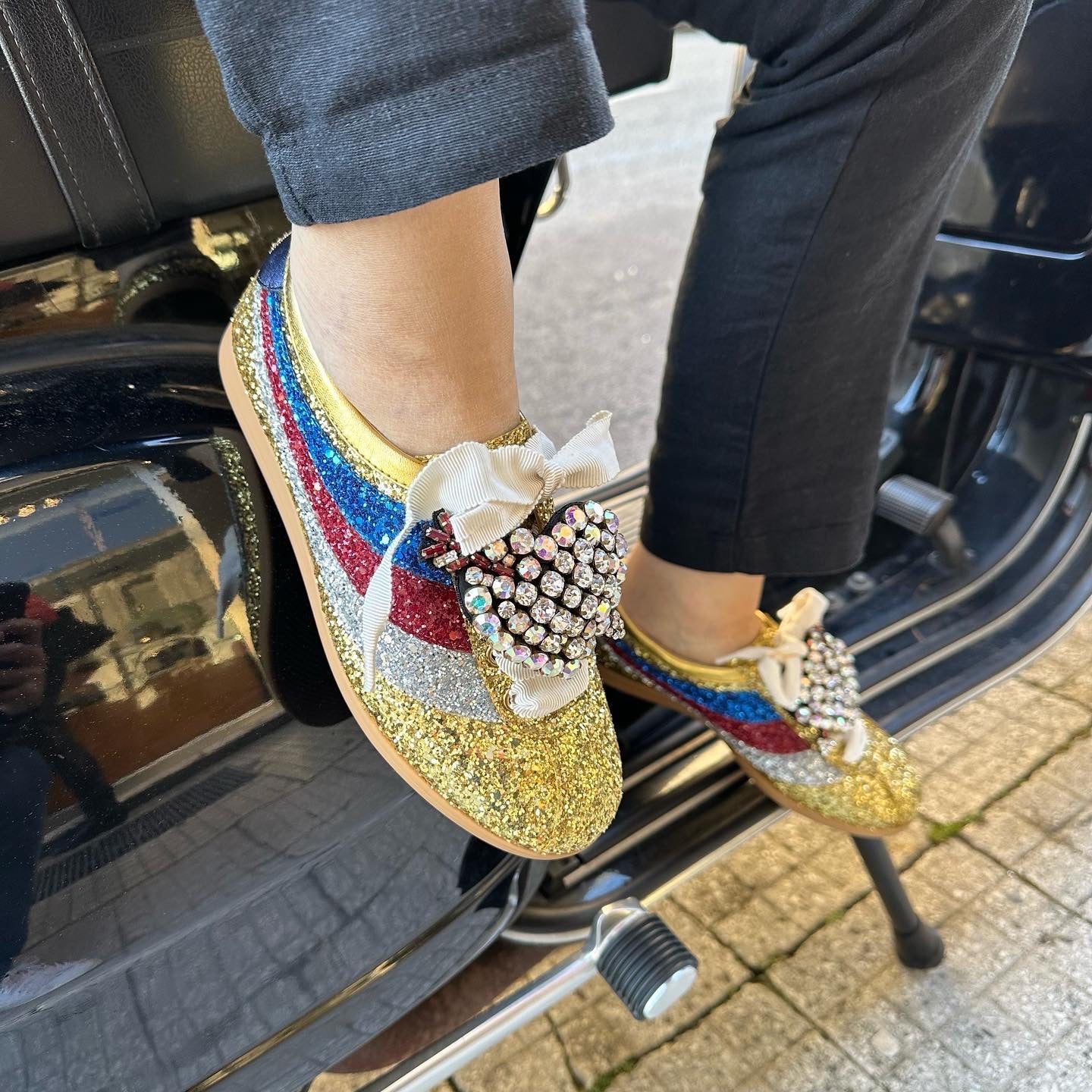 Sneaker Gucci Falacer con paillettes Stile: 494609