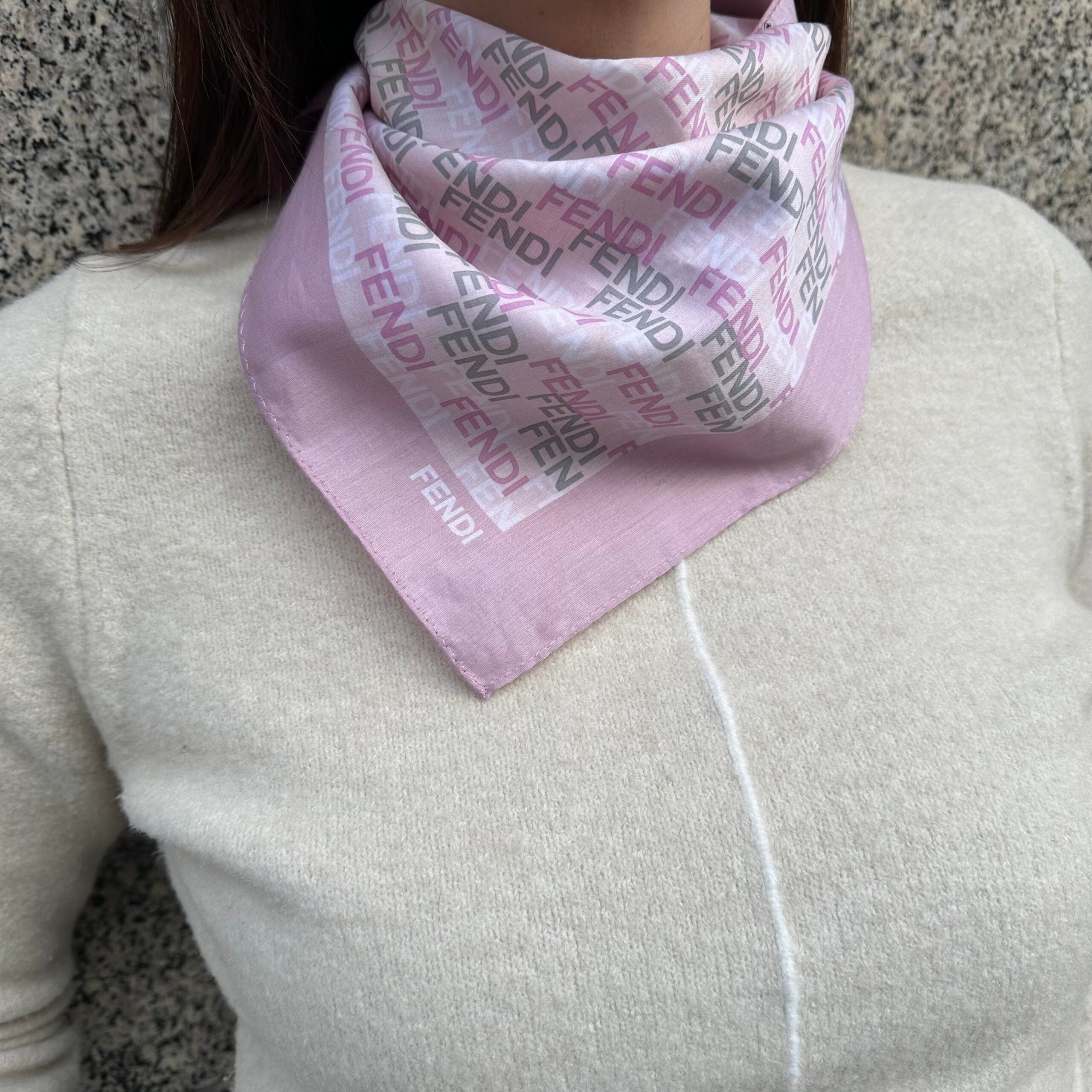 Fendi foulard piccolo