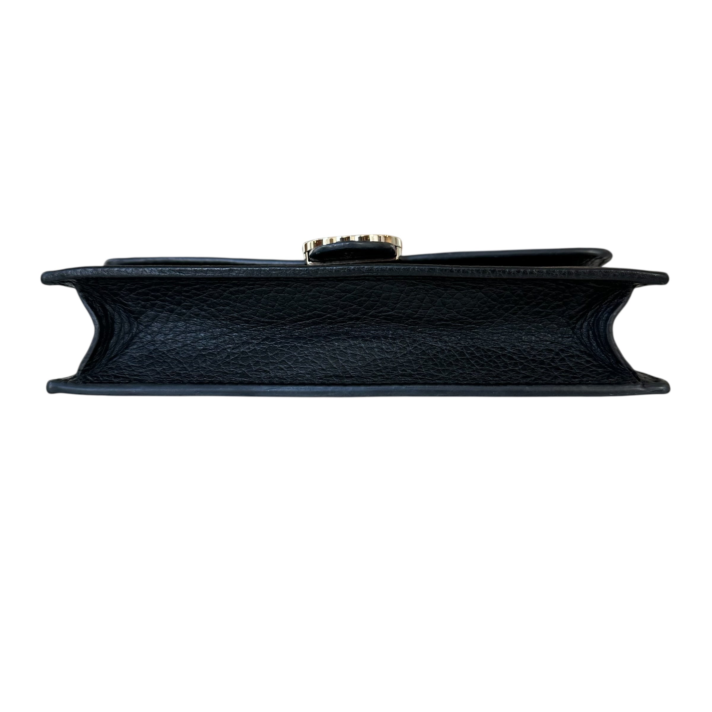 Gucci portafoglio con catena Interlocking