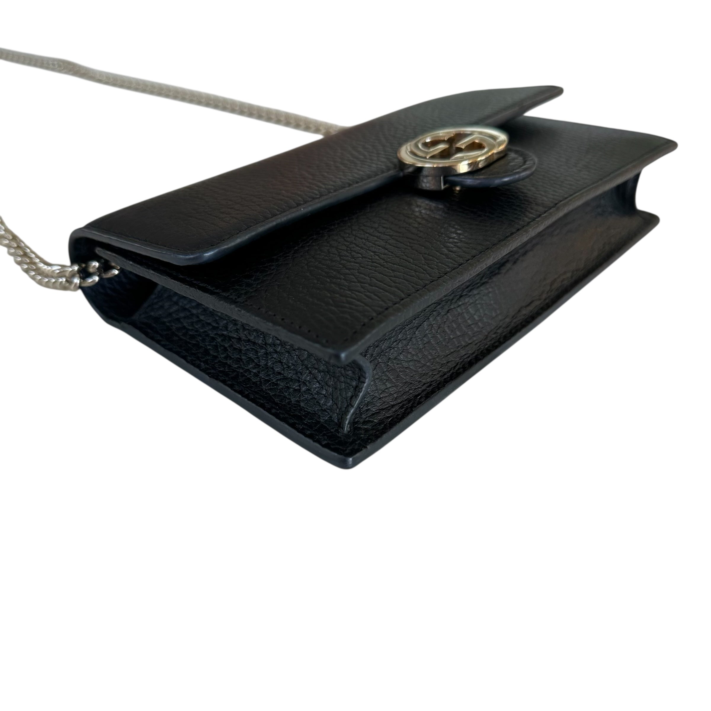 Gucci portafoglio con catena Interlocking