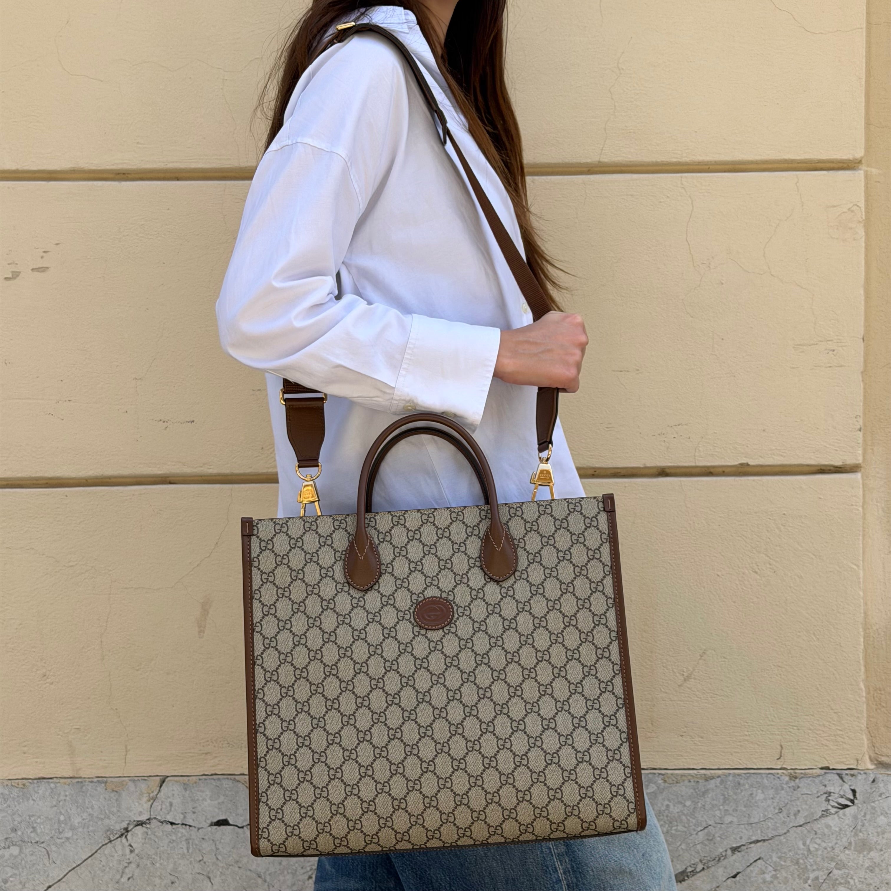 Gucci borsa shopping Interlocking grande