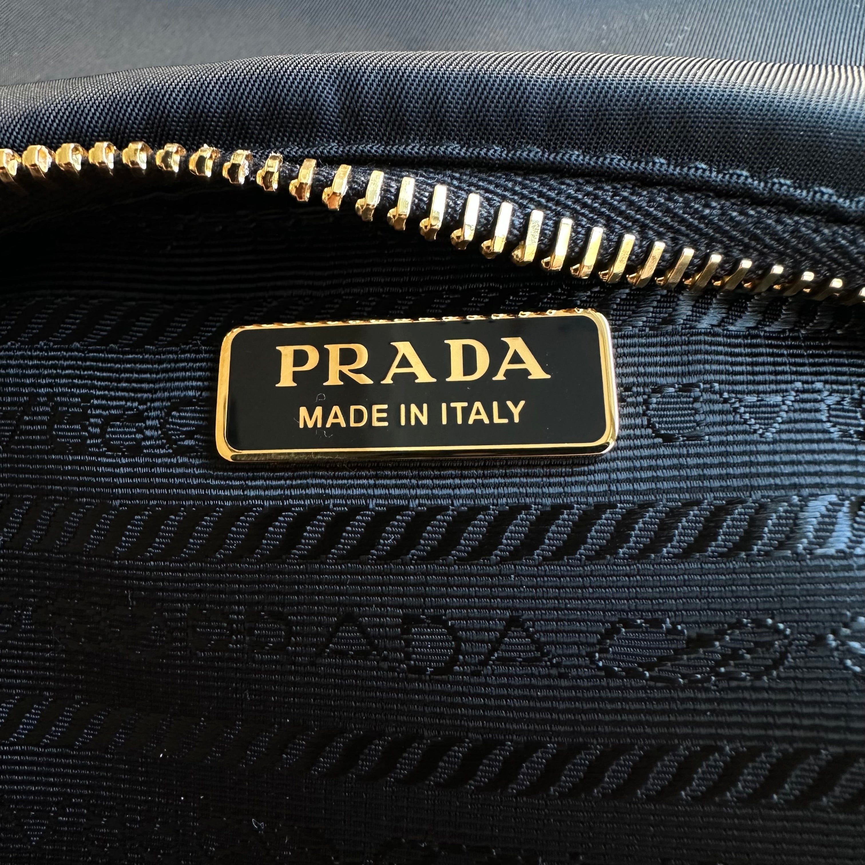 Prada mini borsa Re-Edition 2005