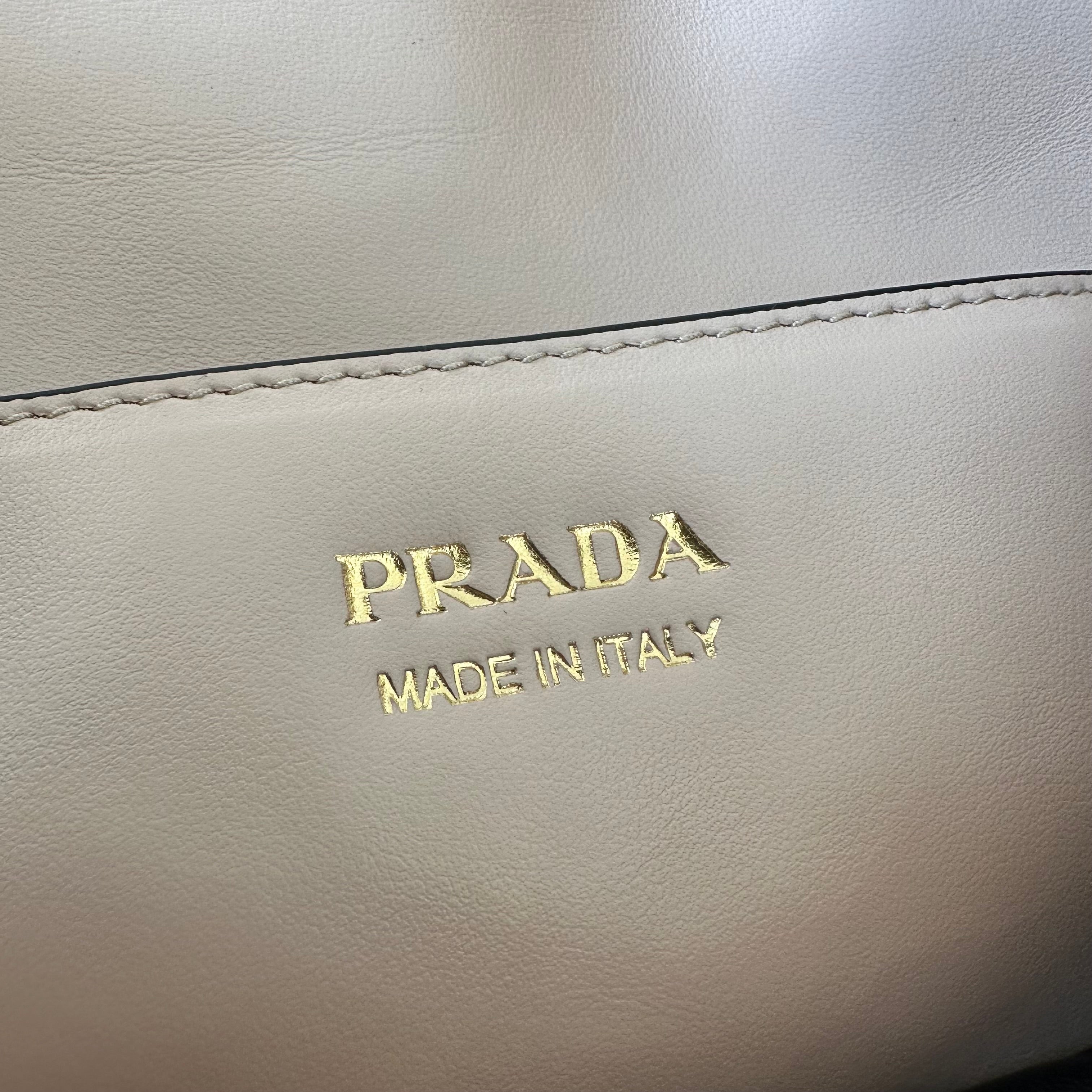 Prada borsa a spalla Arqué