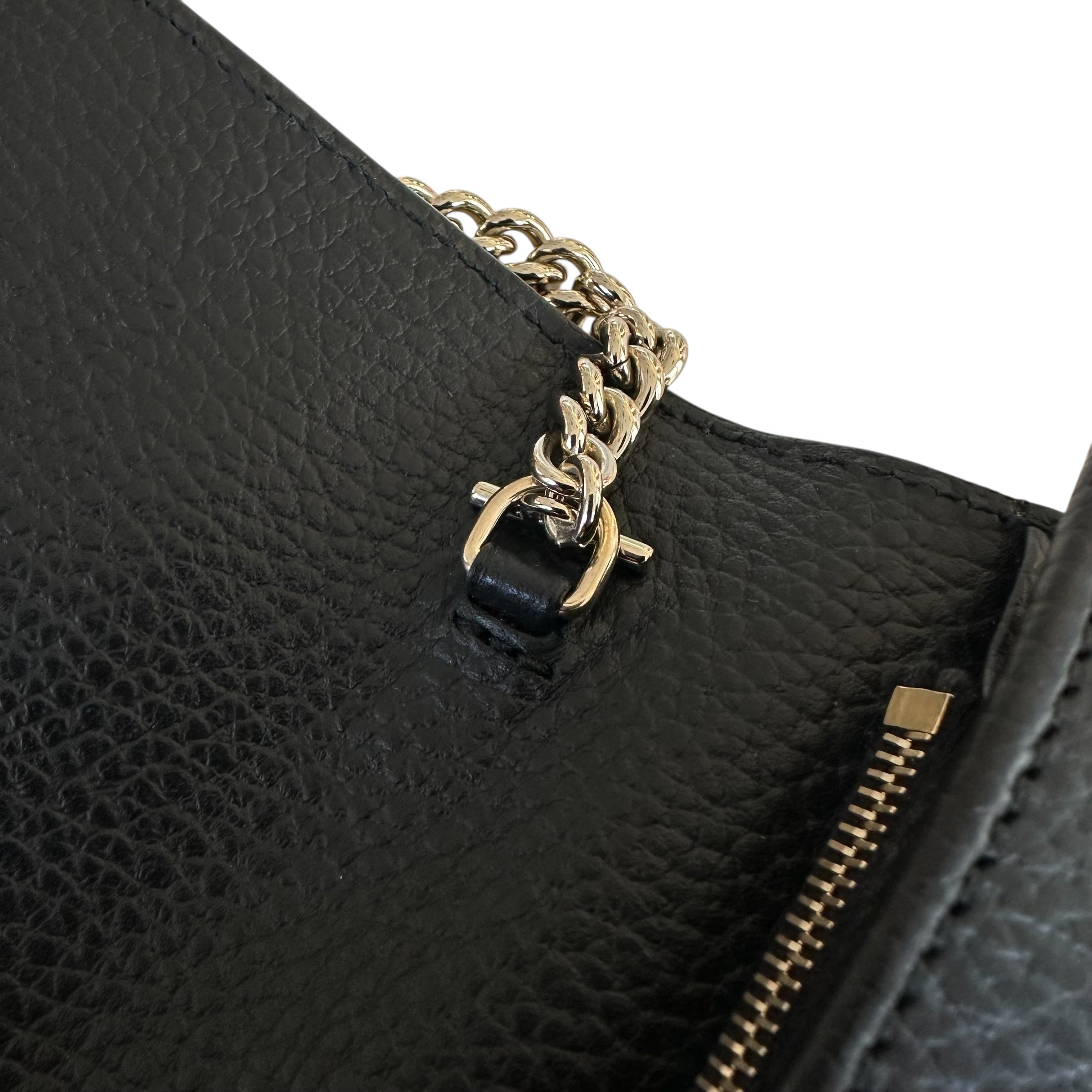 Gucci portafoglio con catena Interlocking