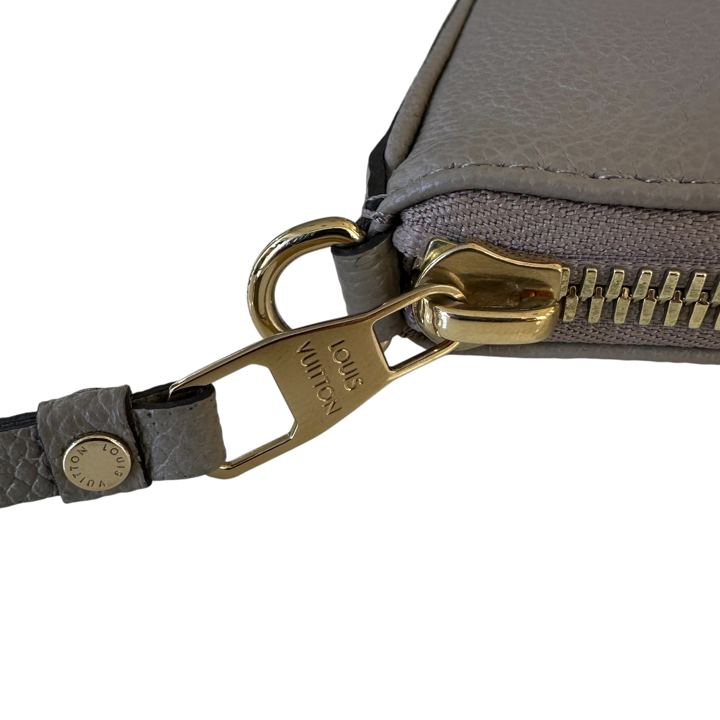 Louis Vuitton pochette Easy Pouch On Strap