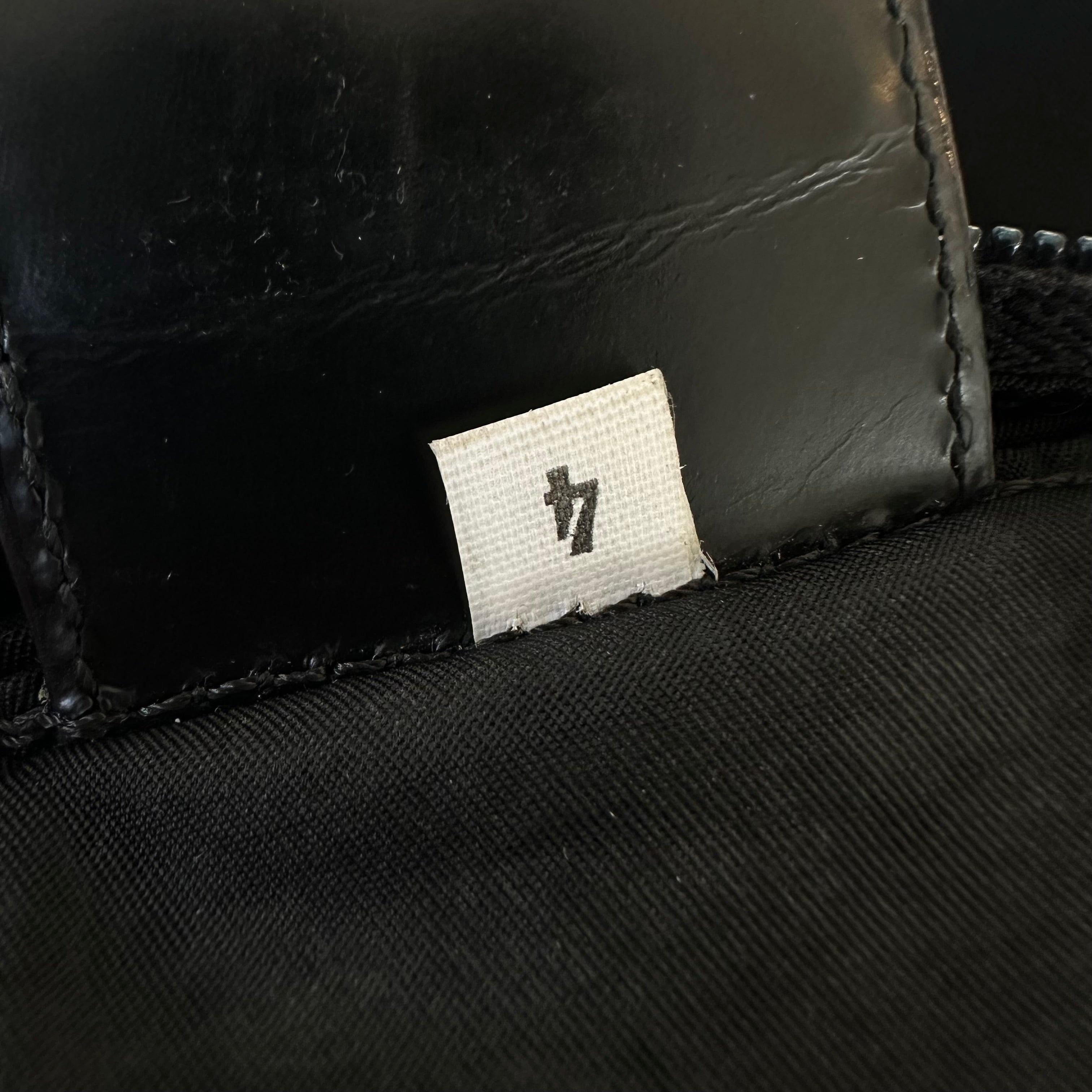 Prada Messenger