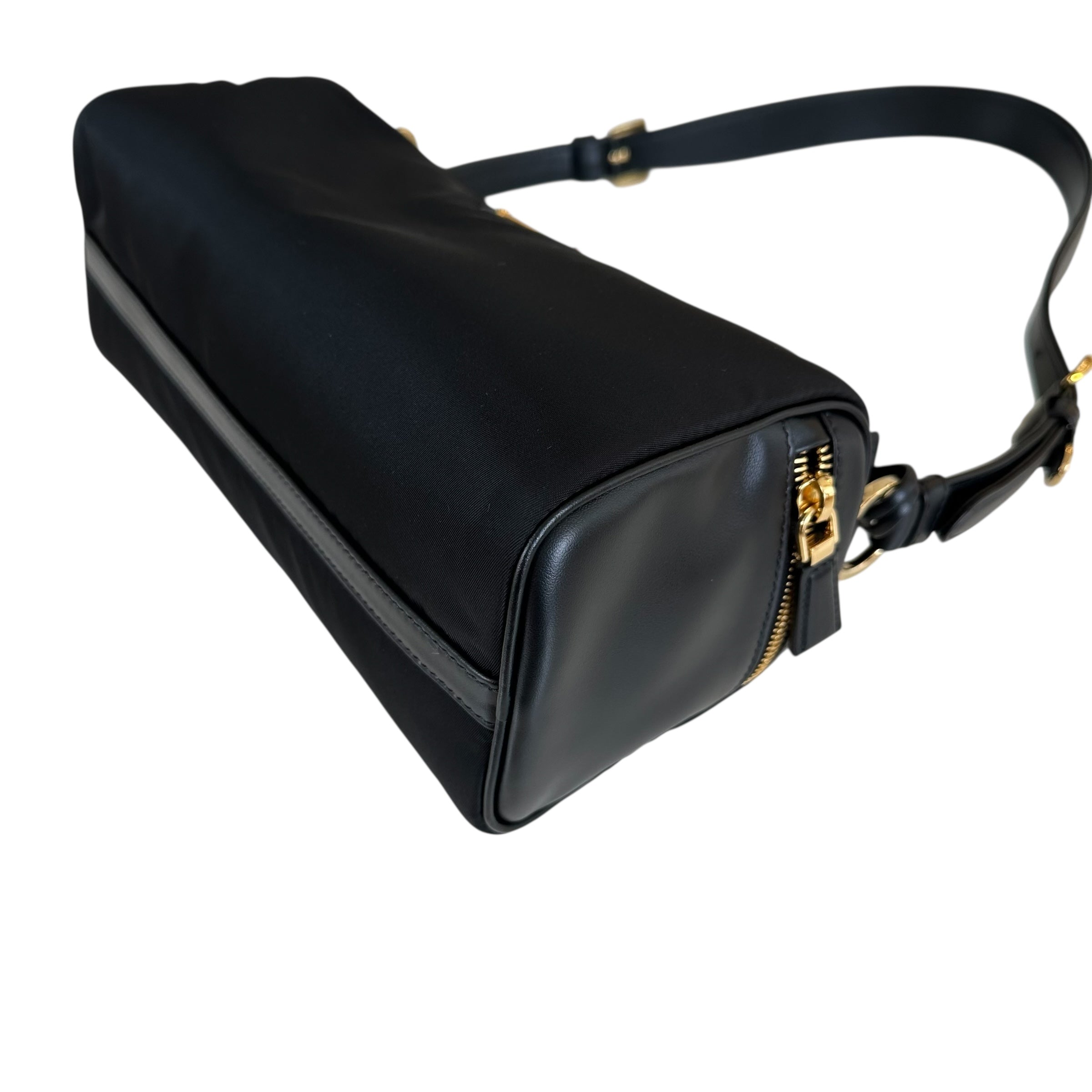 Prada borsa a spalla media con lucchetto