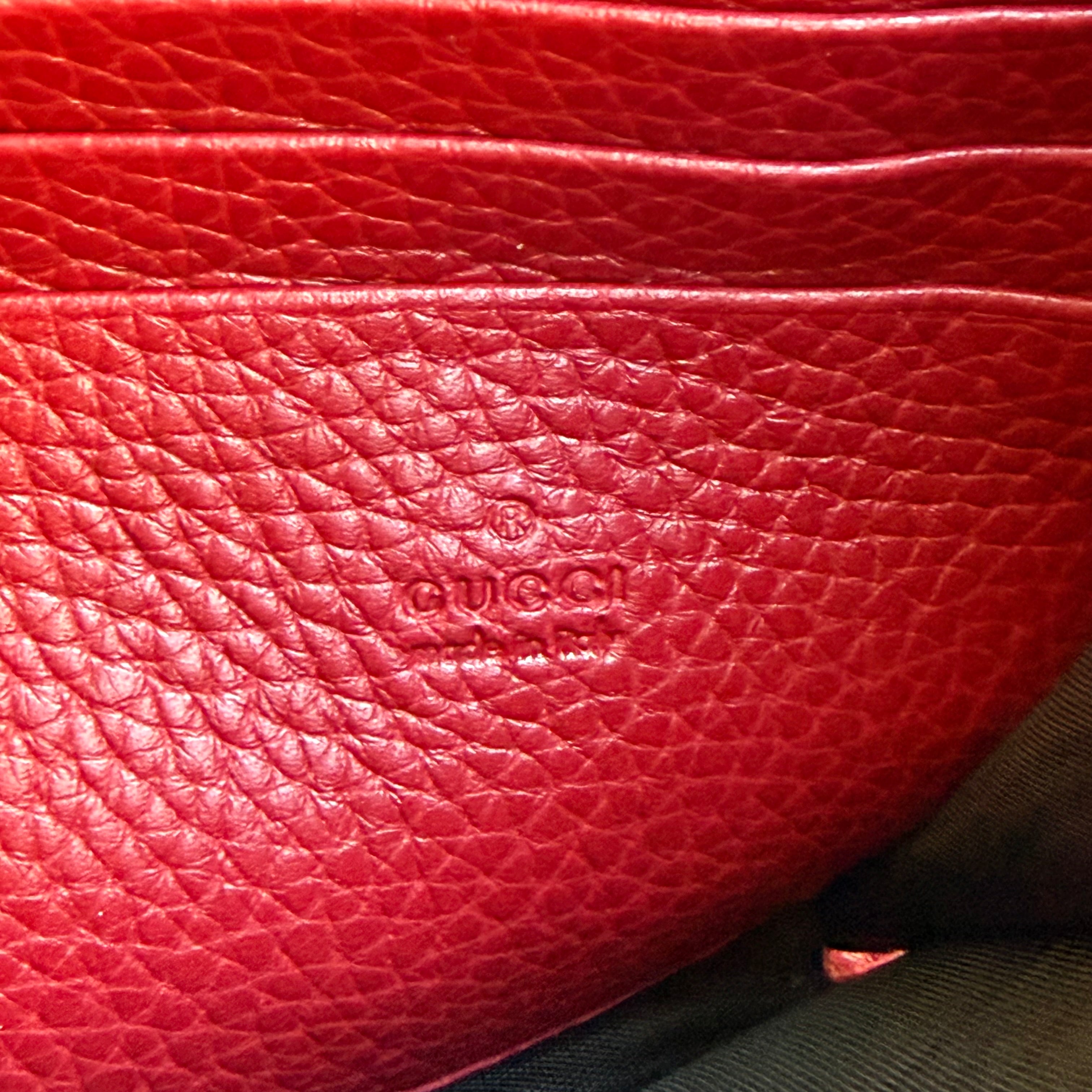 Gucci portafoglio GG Marmont con catena
