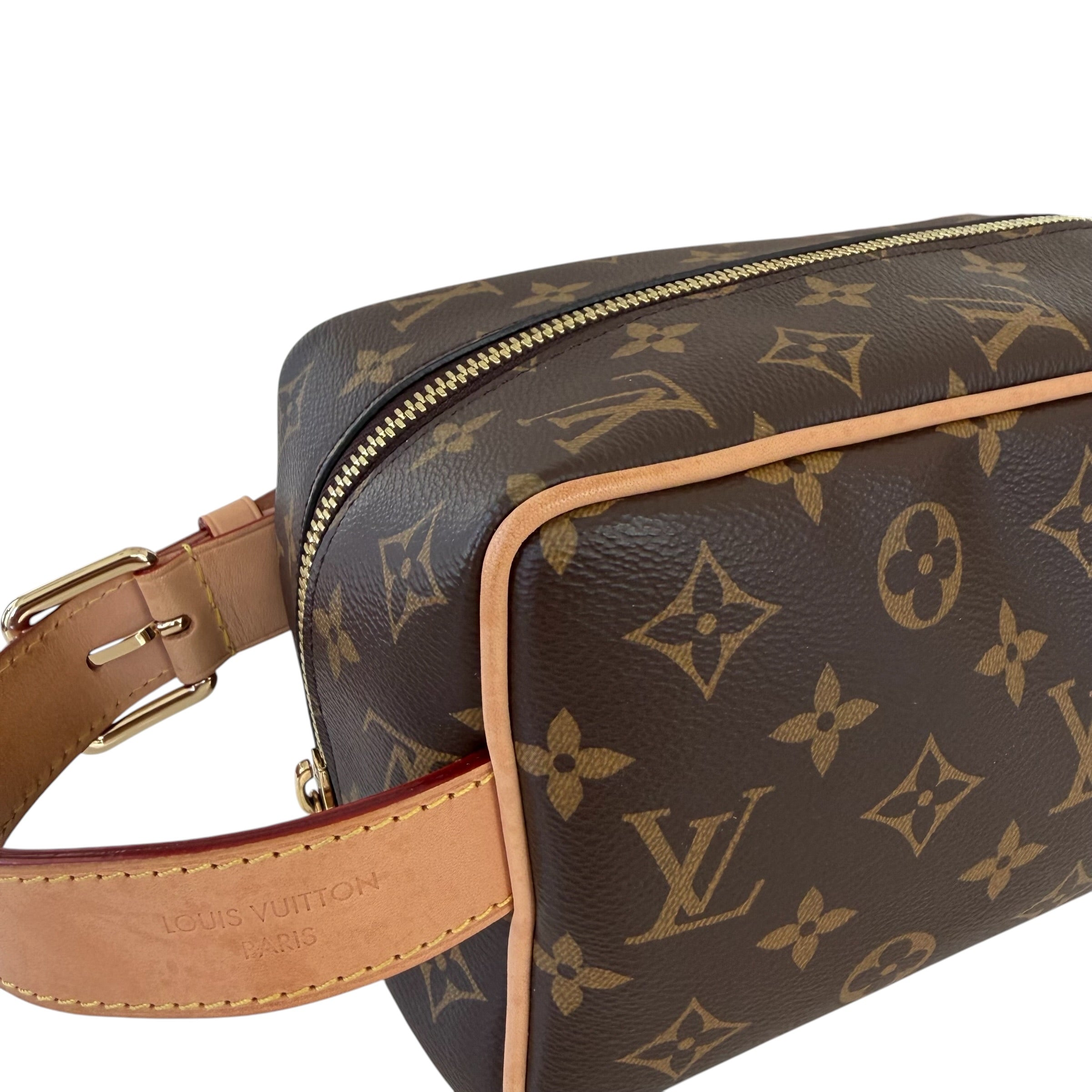 Louis Vuitton Trousse Toilette Locker Dopp Kit