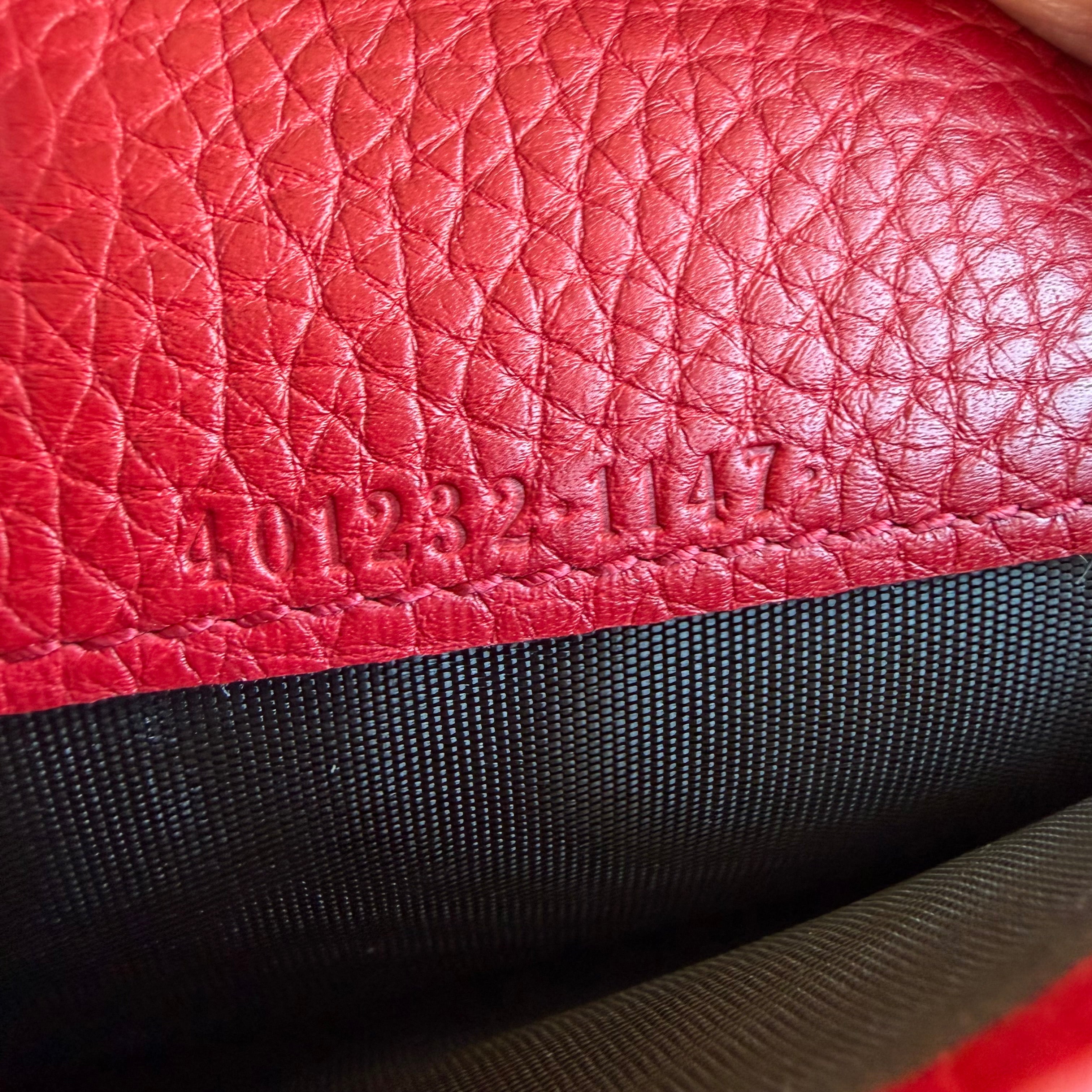 Gucci portafoglio GG Marmont con catena