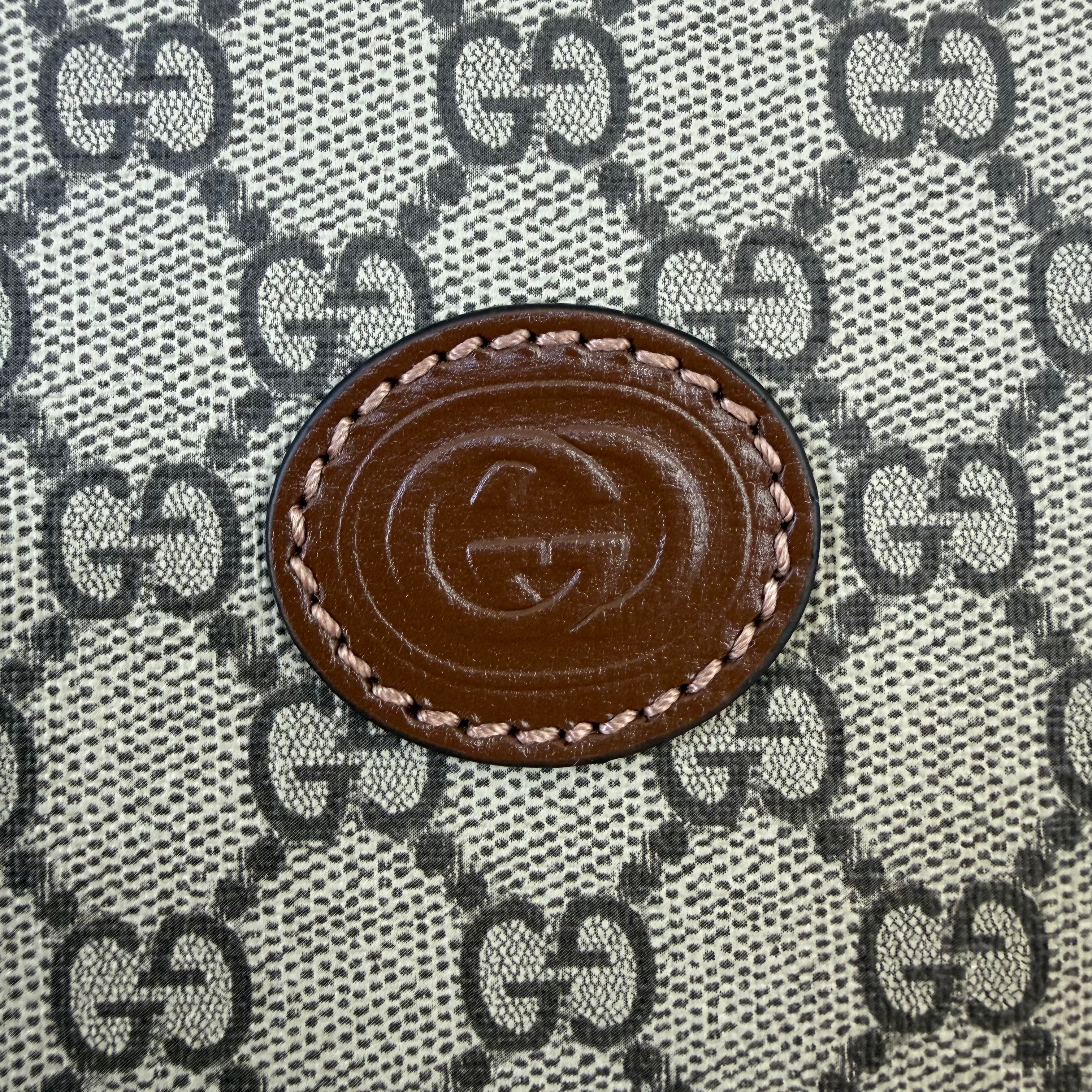 Gucci borsa shopping Interlocking grande