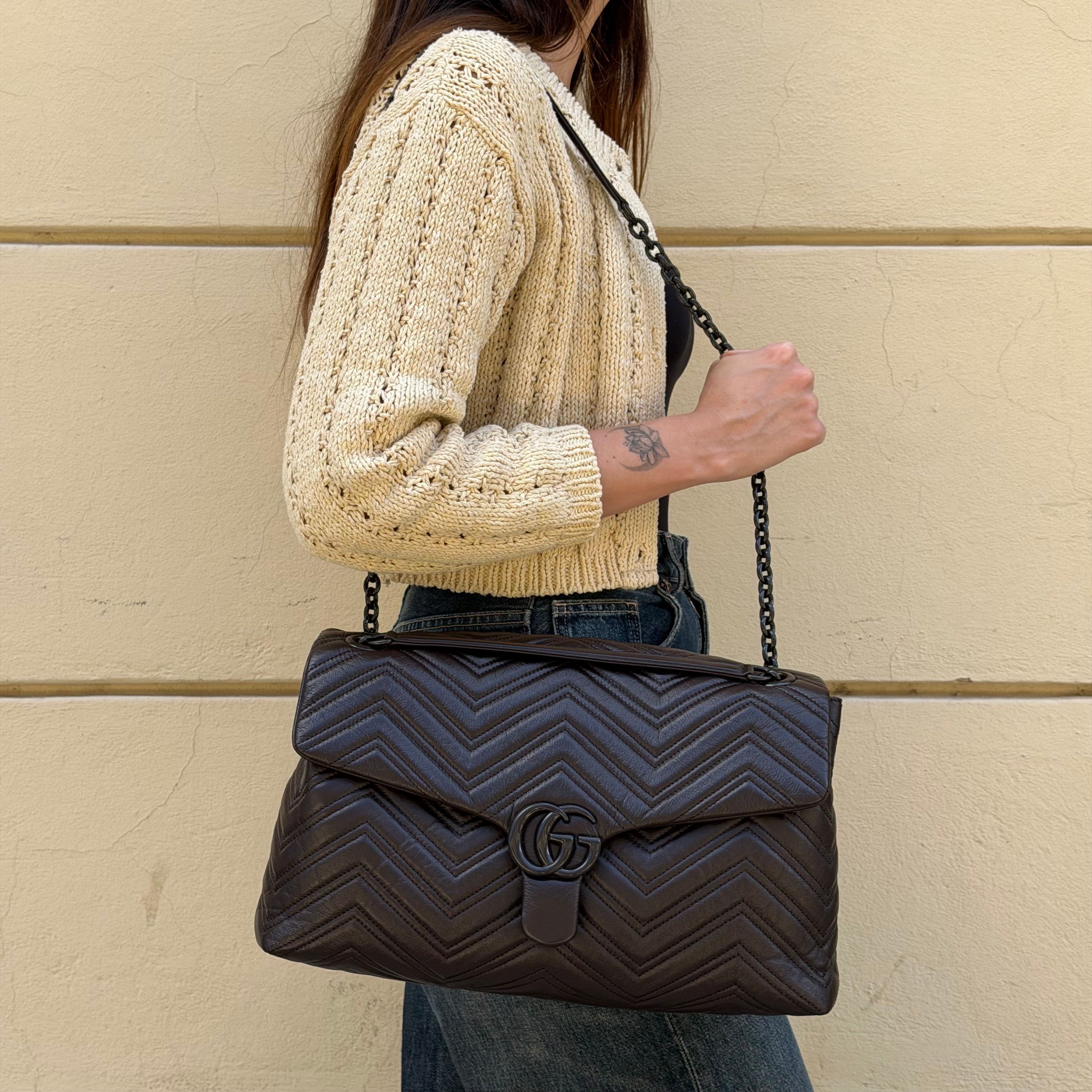 Gucci borsa a spalla GG Marmont misura grande