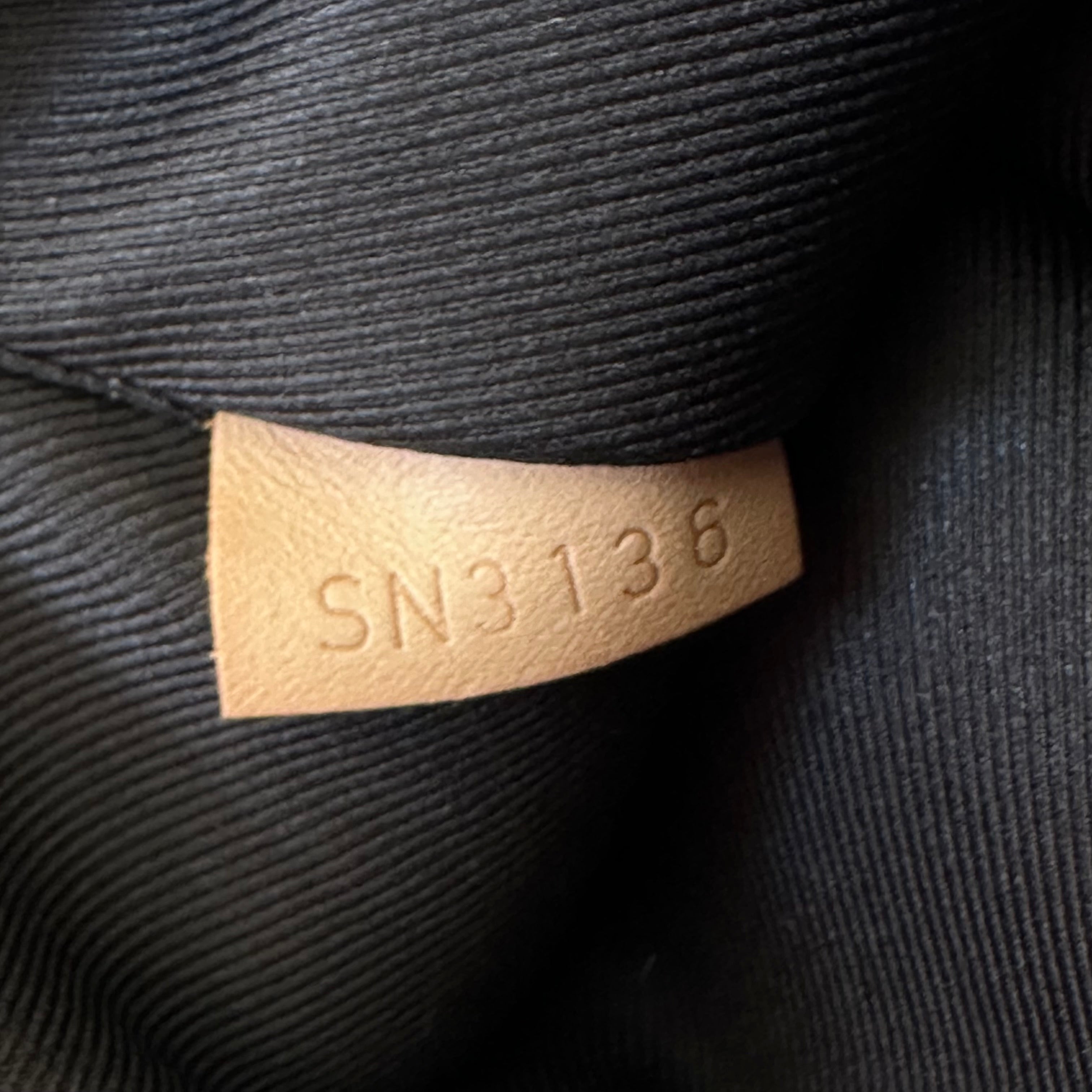 Louis Vuitton Trousse Accessoires Horizon