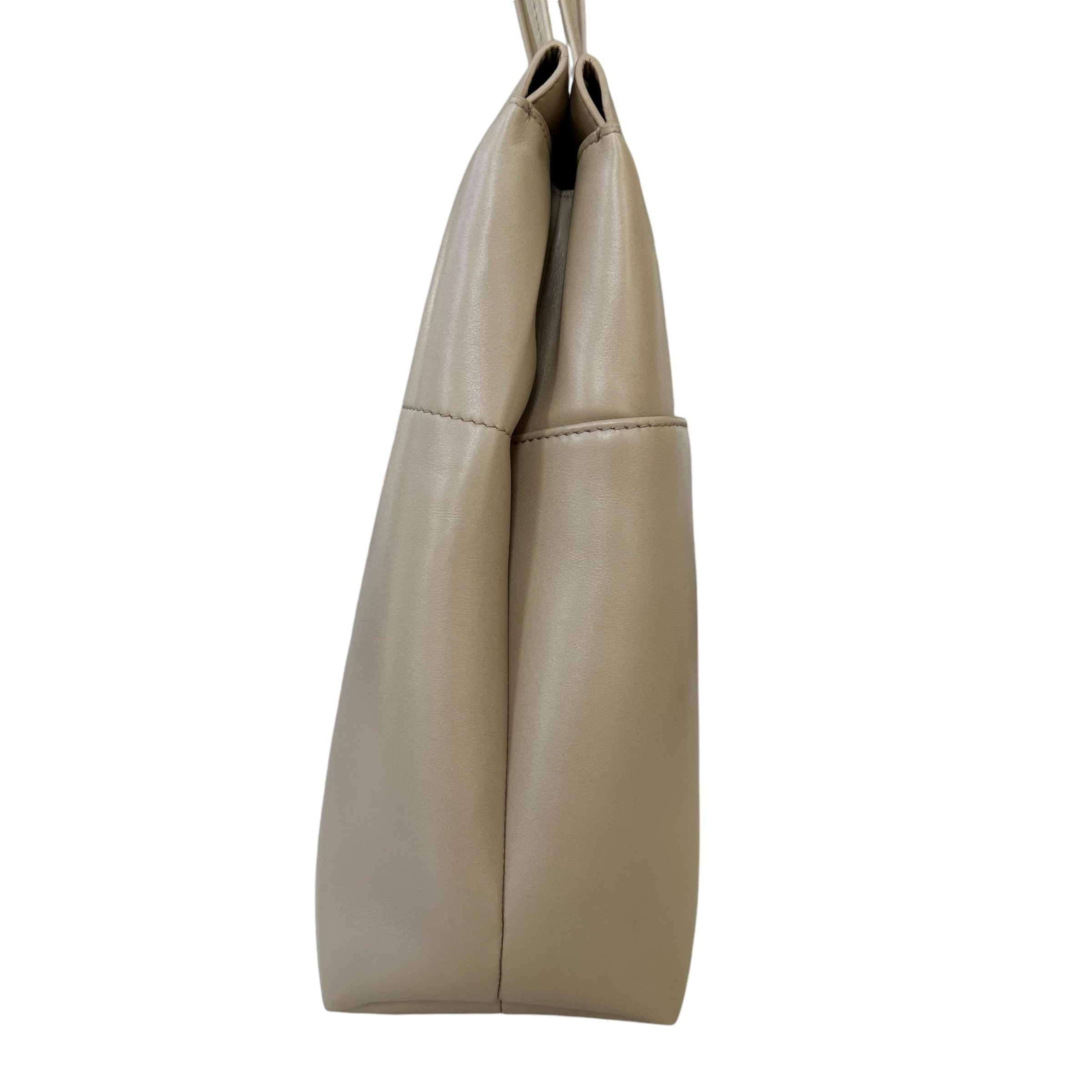 Burberry Tote Snip