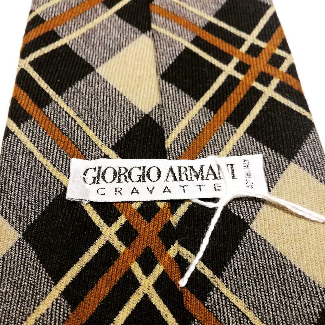 Cravatta in lana Giorgio Armani.