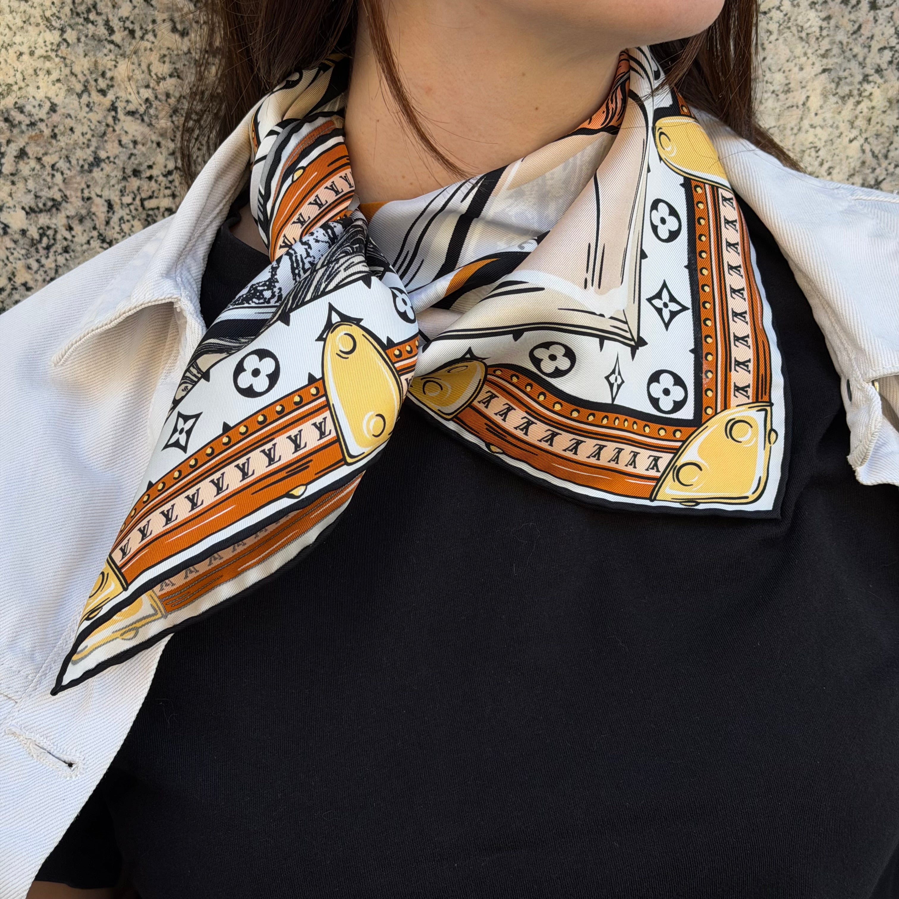 Louis Vuitton foulard Library Square 70 S00