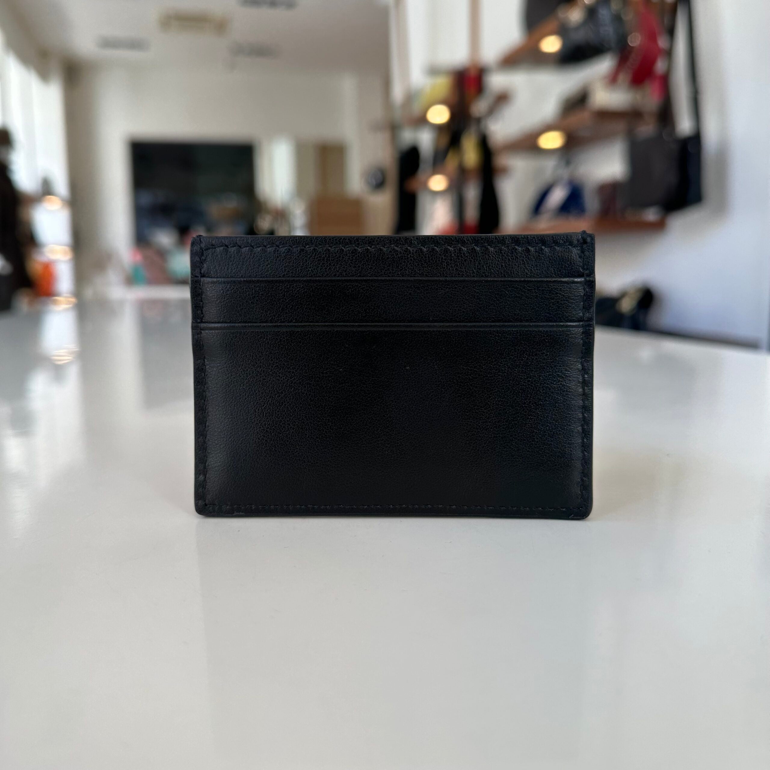 Porta carte Gucci in pelle con logo Stile: 547596