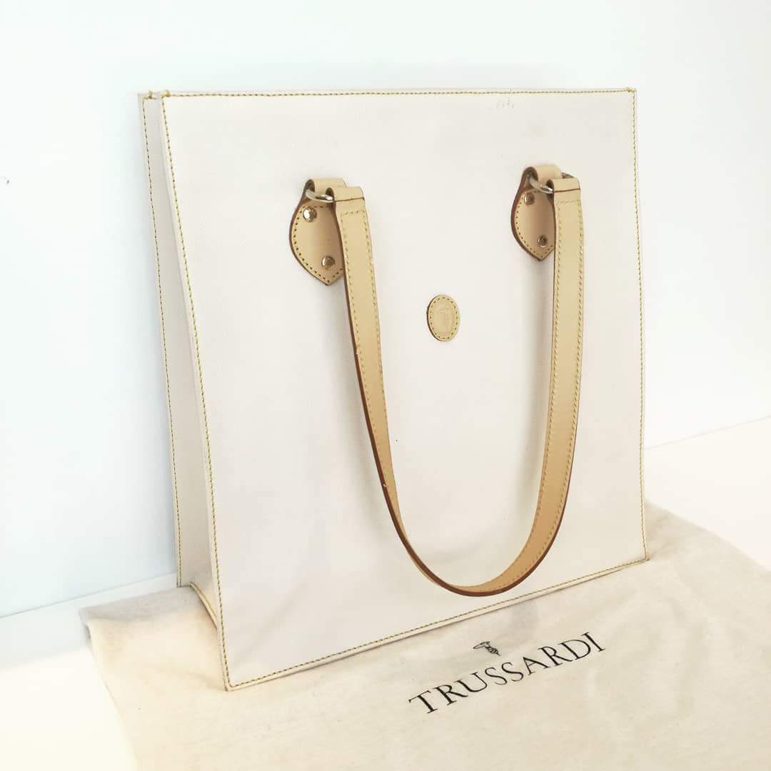 Borsa vintage Trussardi beige in tessuto e dettagli in pelle Easy Luxury Borse usate di Lusso