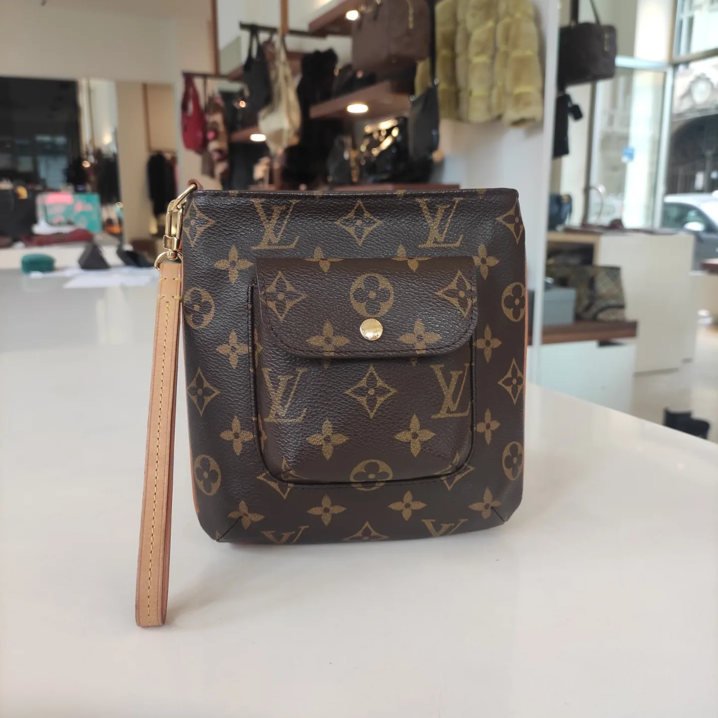 Louis Vuitton borsa NéoNoé in tela monogram e finiture in