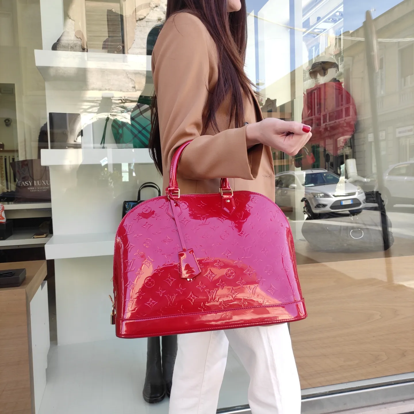 LOUIS VUITTON BORSA ALMA IN VERNICE - ROSSA