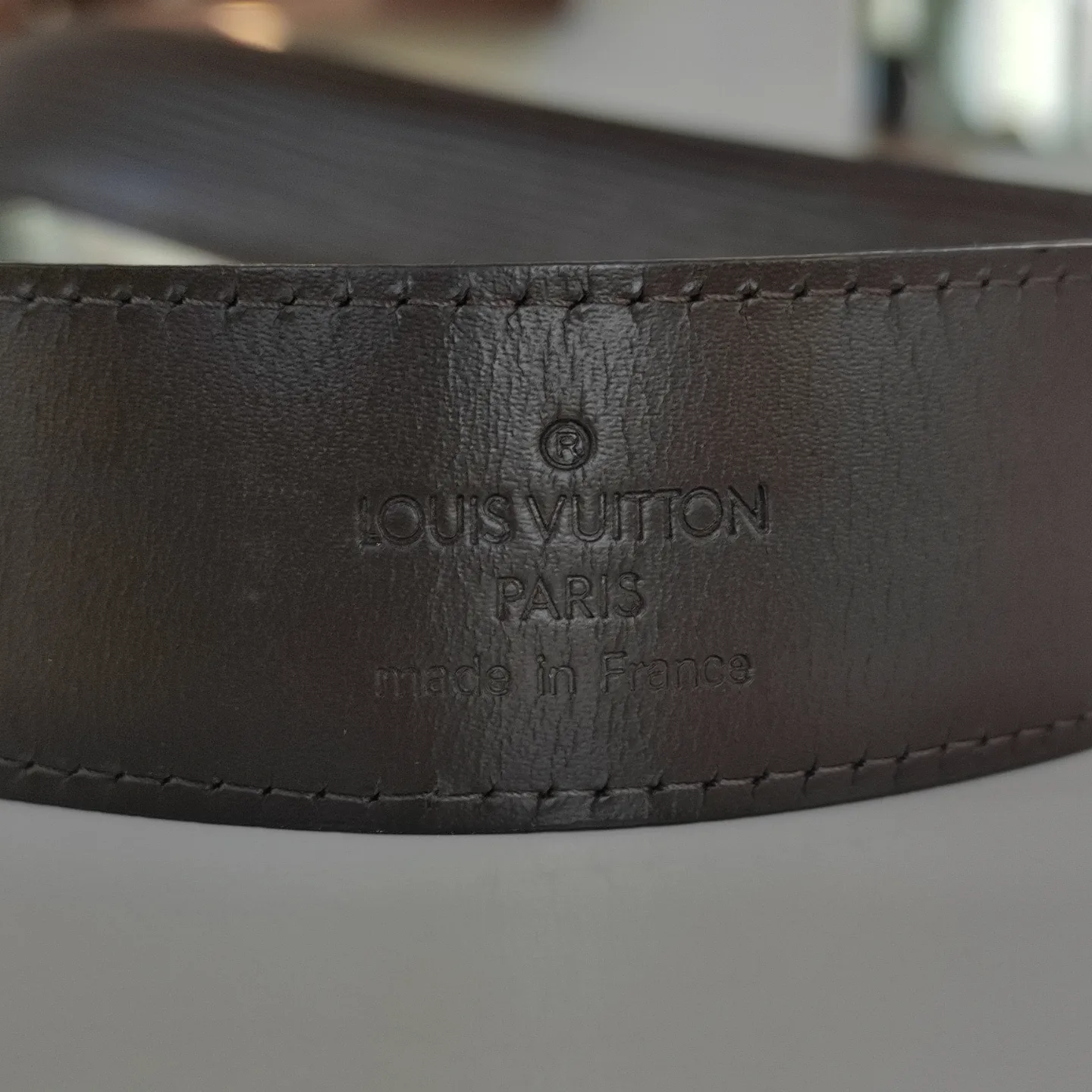 LOUIS VUITTON. Cintura in pelle epi nera, fibbia LV arge…